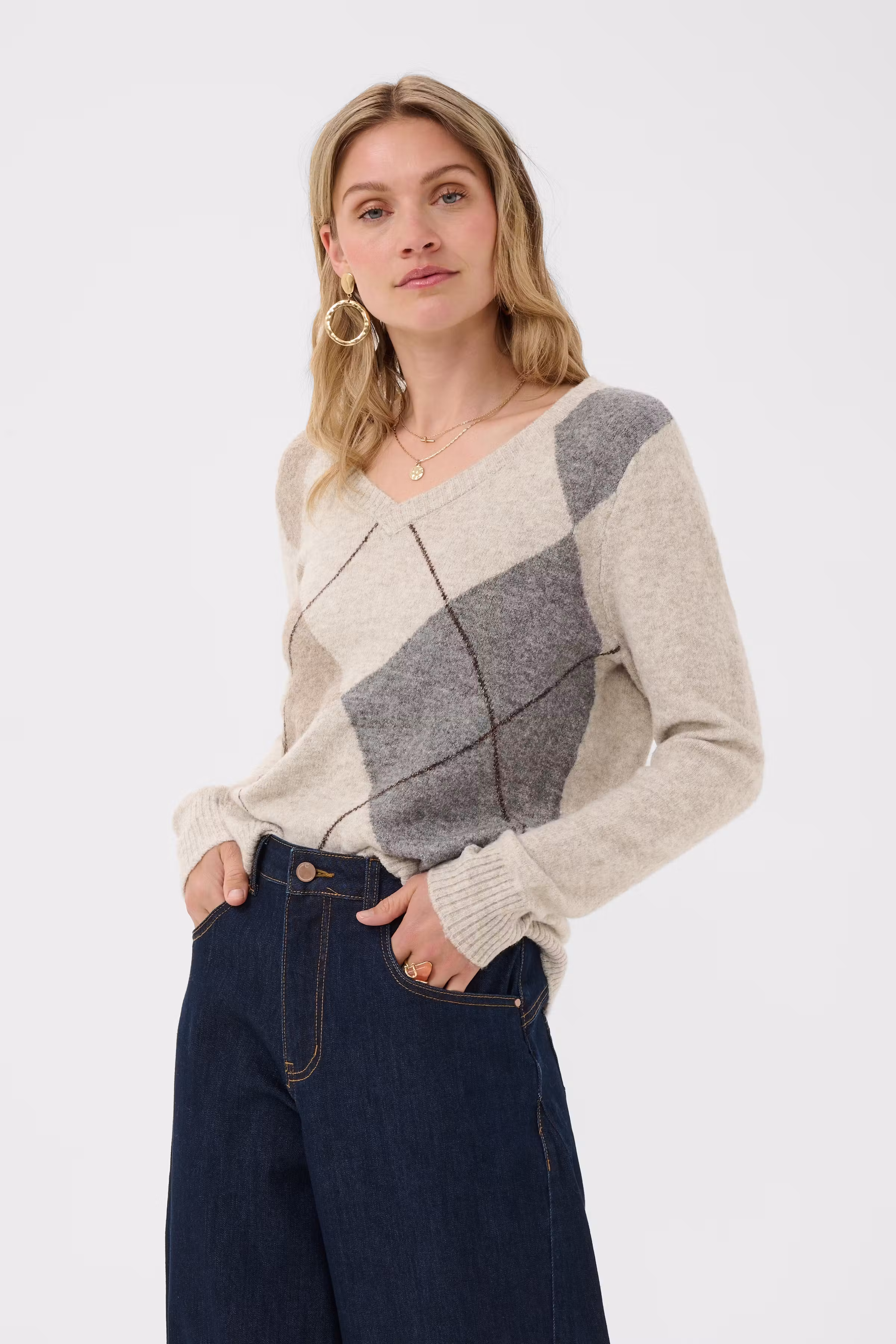 CRHope Pullover LOOKBOOK FRONT 10615298-1304011