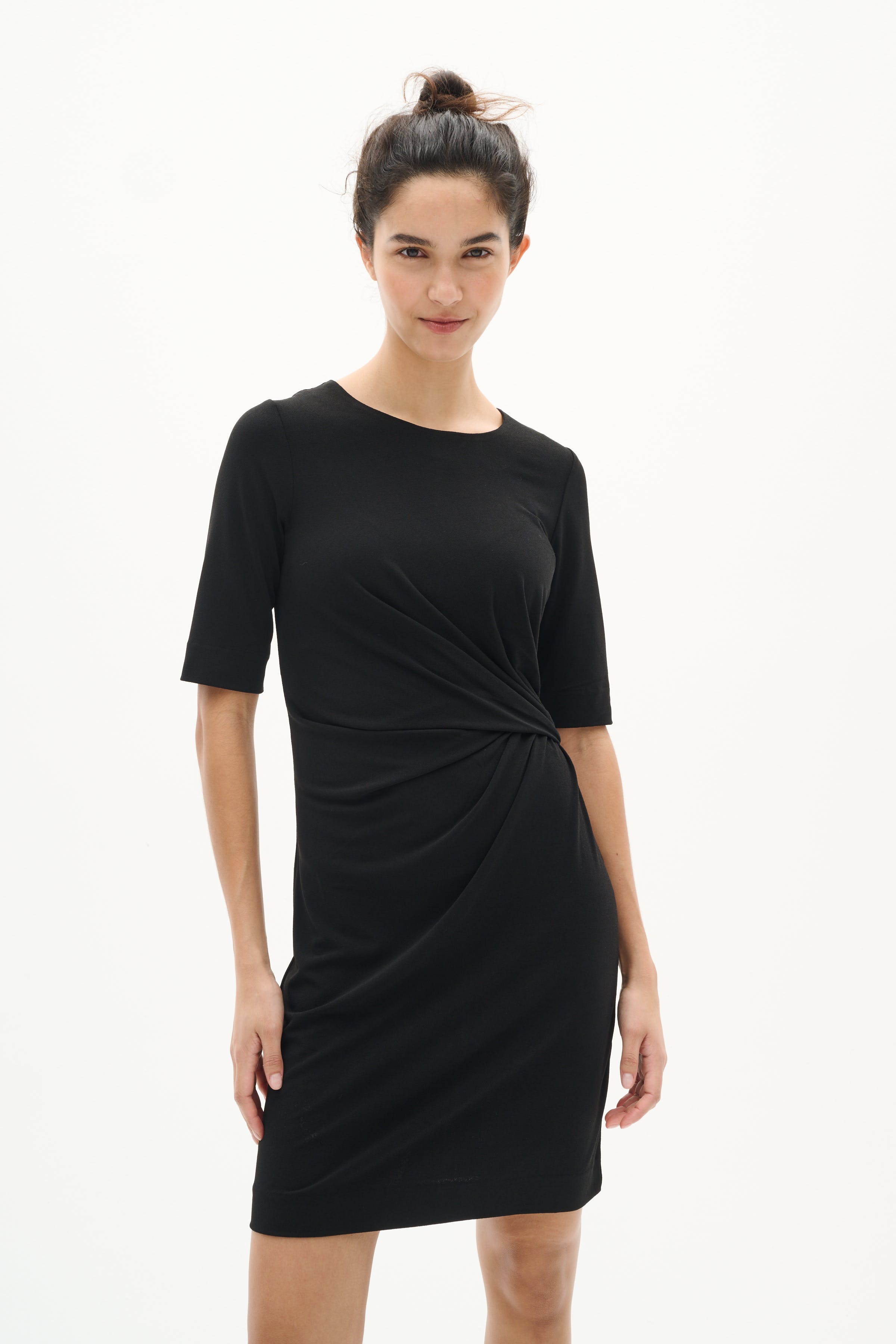 SolanaIW Kjole LOOKBOOK FRONT 30110136-194008