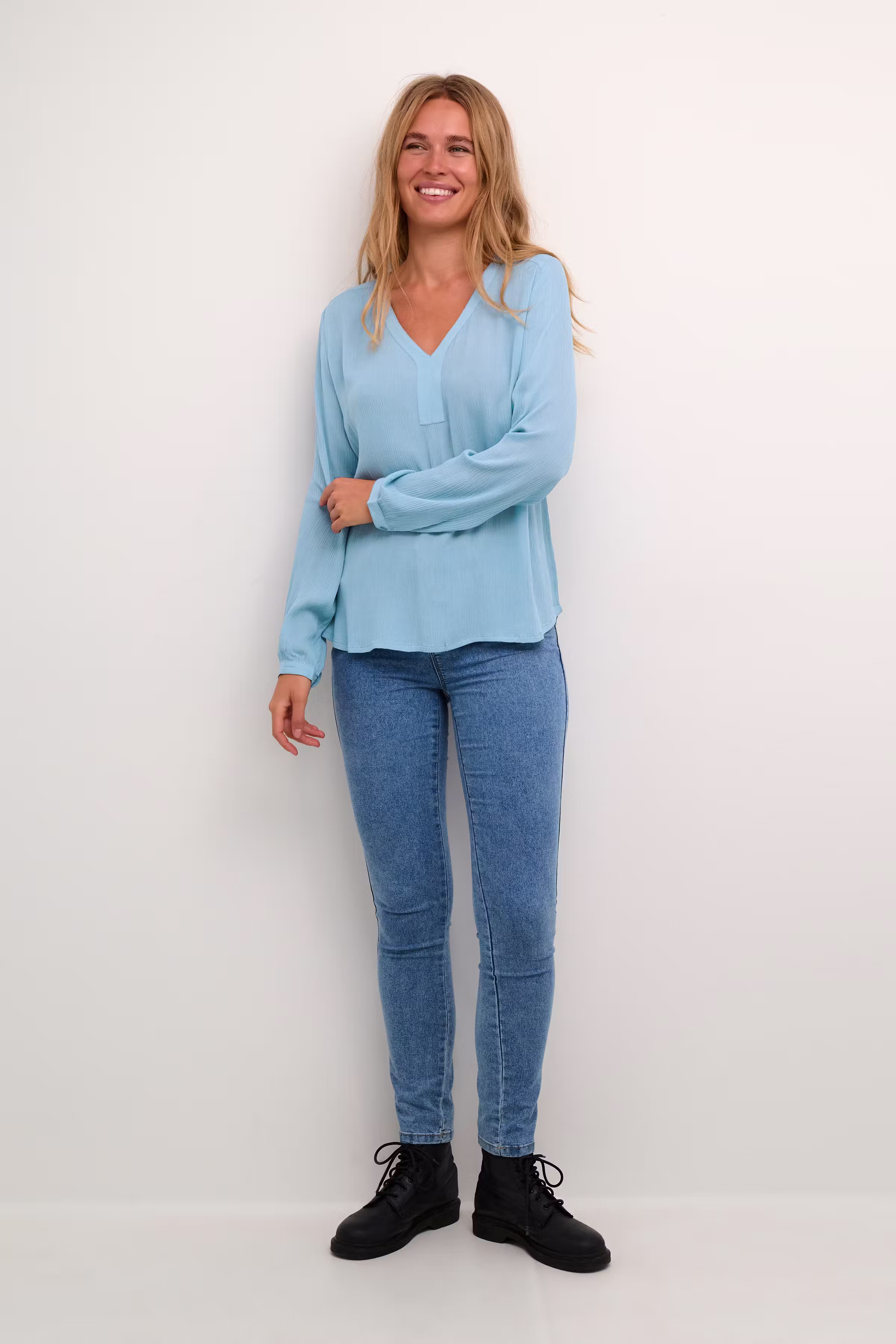 KAamber Blouse LOOKBOOK FRONT 501032-174021