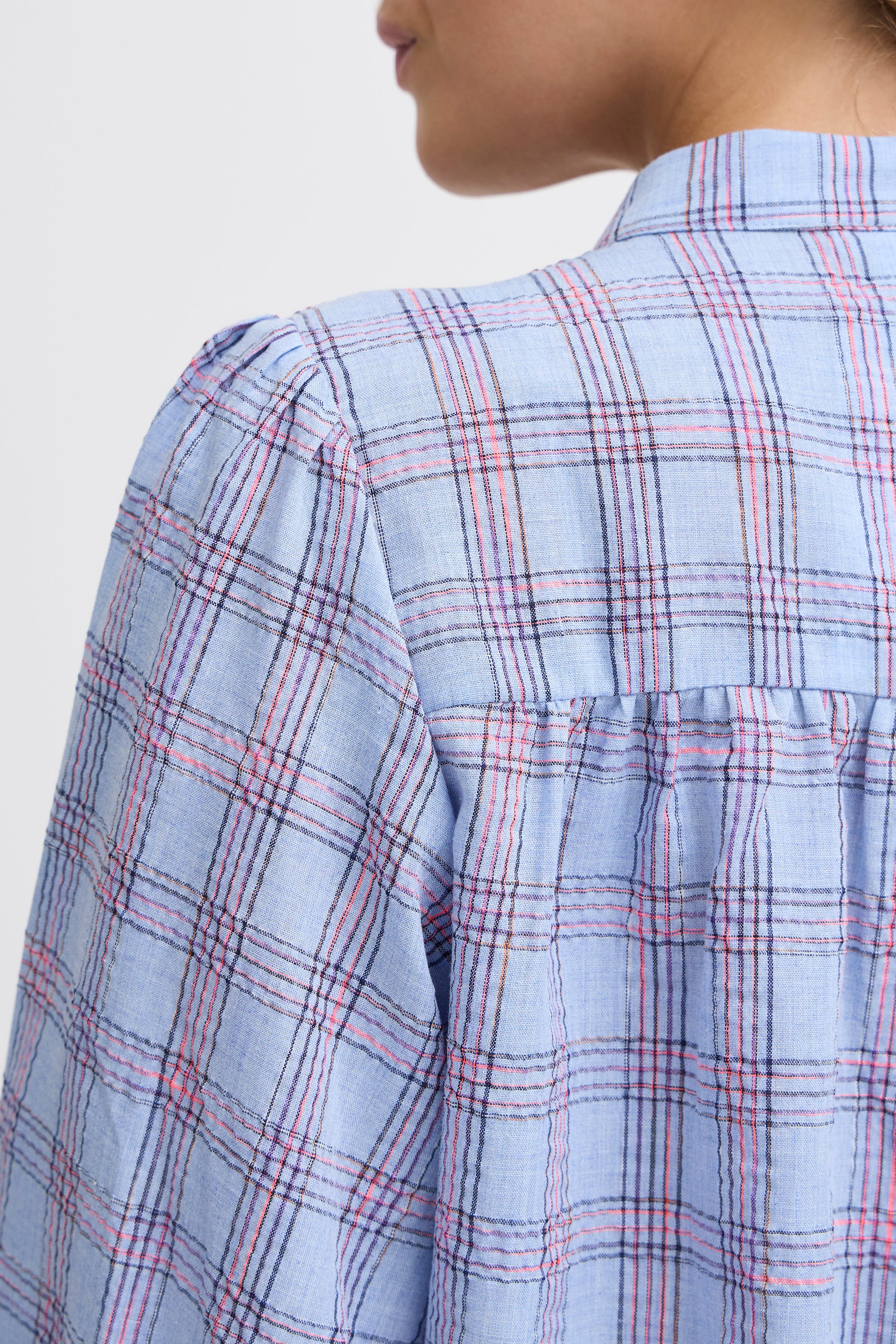 PZSHELLY Bluse LOOKBOOK DETAIL 50209231-205235