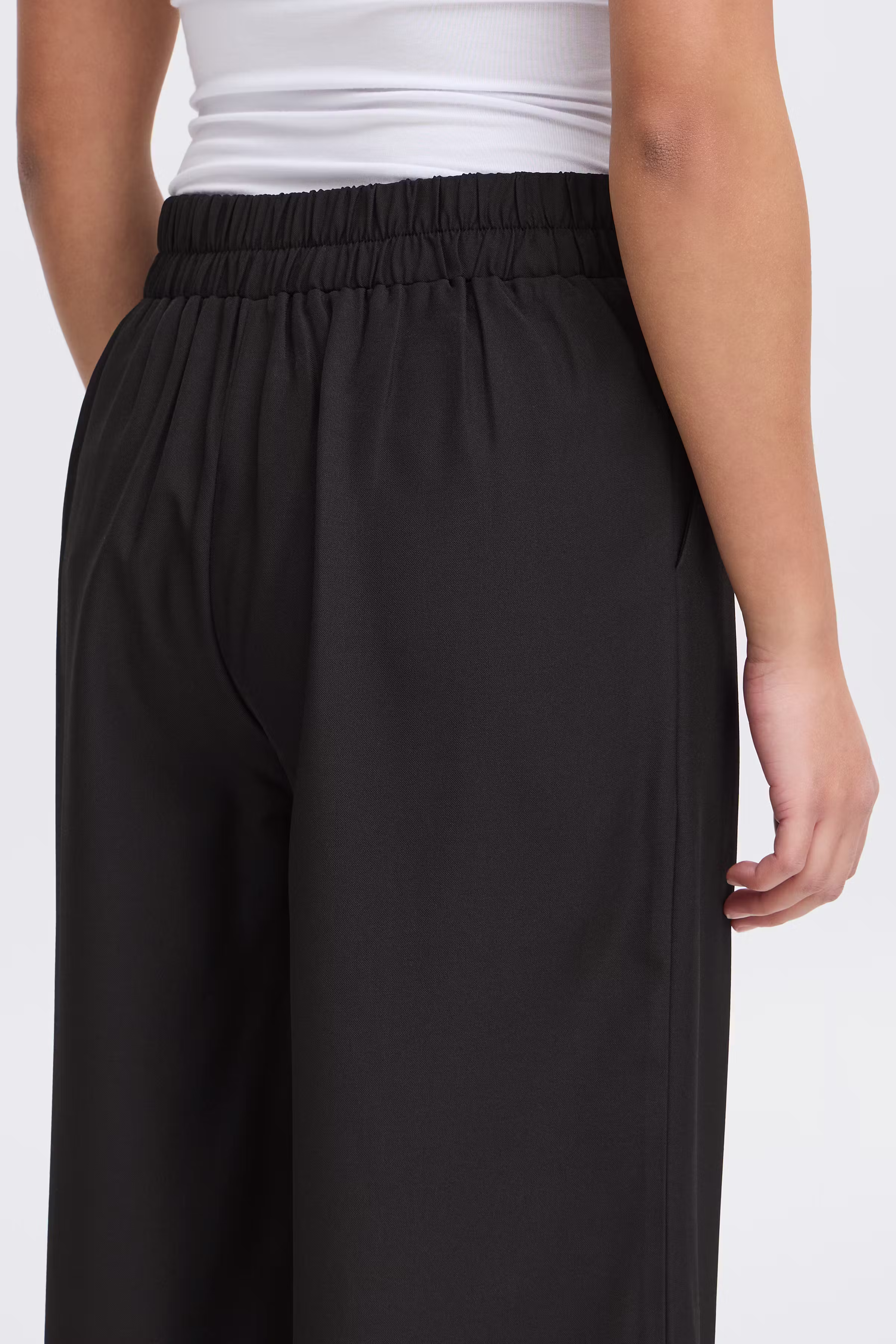 IXDORTHEA Hose LOOKBOOK DETAIL 20123724-194008