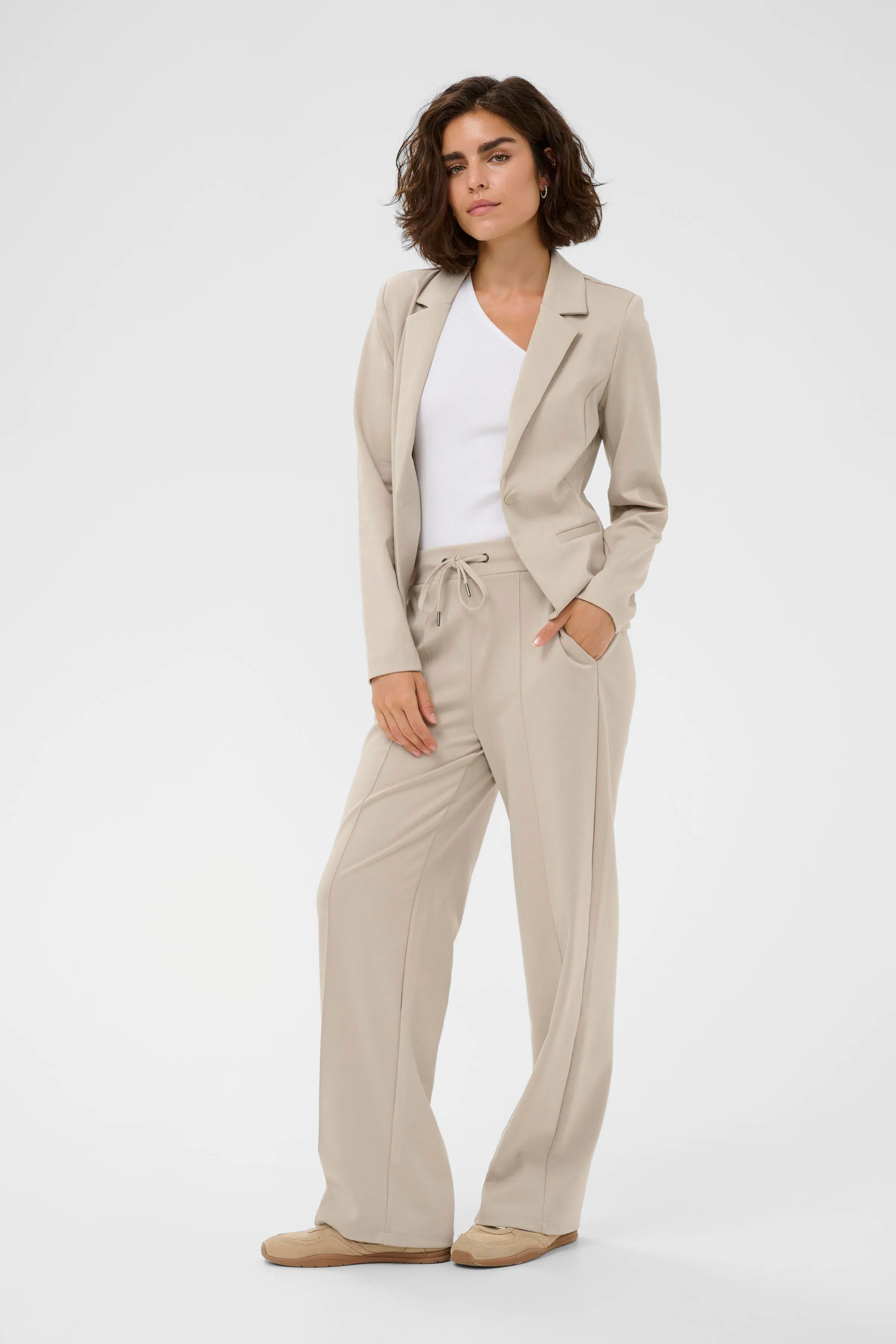 KAjenny Blazer LOOKBOOK FRONT 10508488-151305