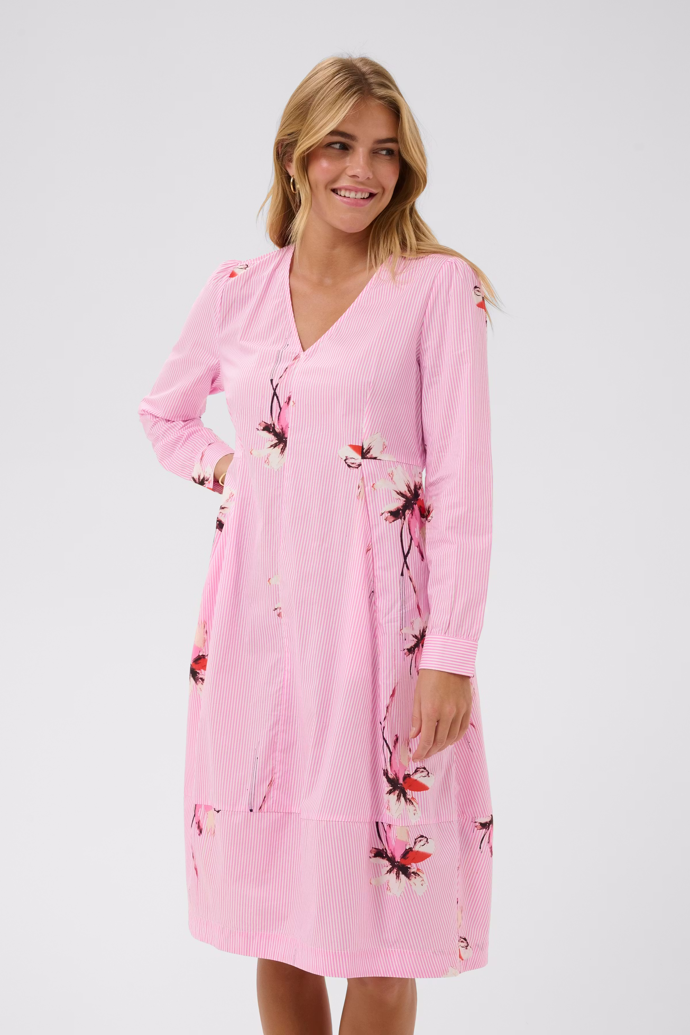 CUbrila Dress LOOKBOOK FRONT 50112880-109143