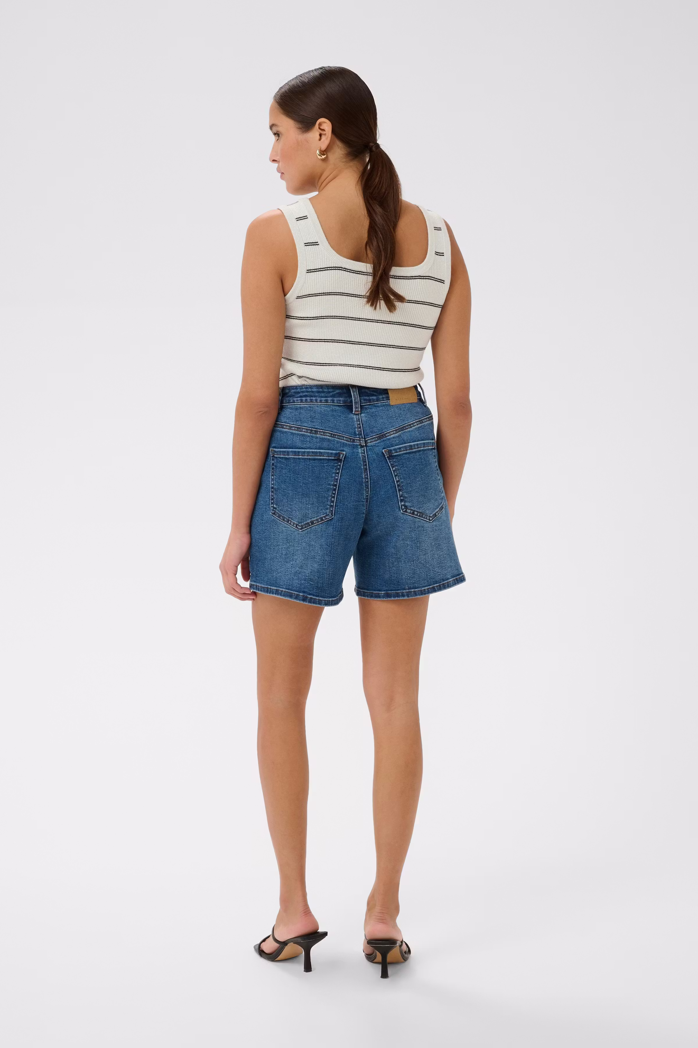 KAmorita Top LOOKBOOK BACK 10511594-109307