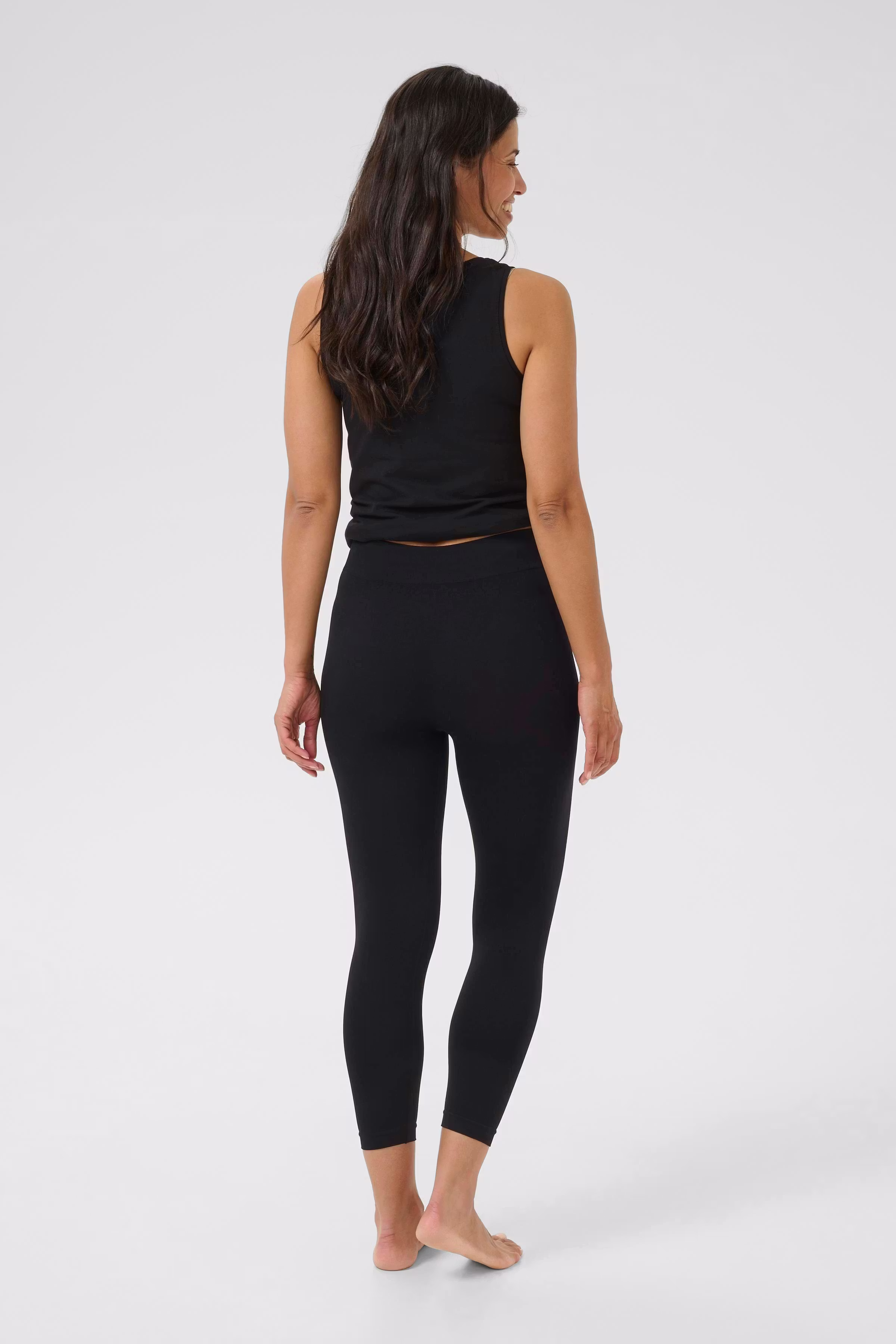 Seamless capri leggins LOOKBOOK BACK 40103466-400010