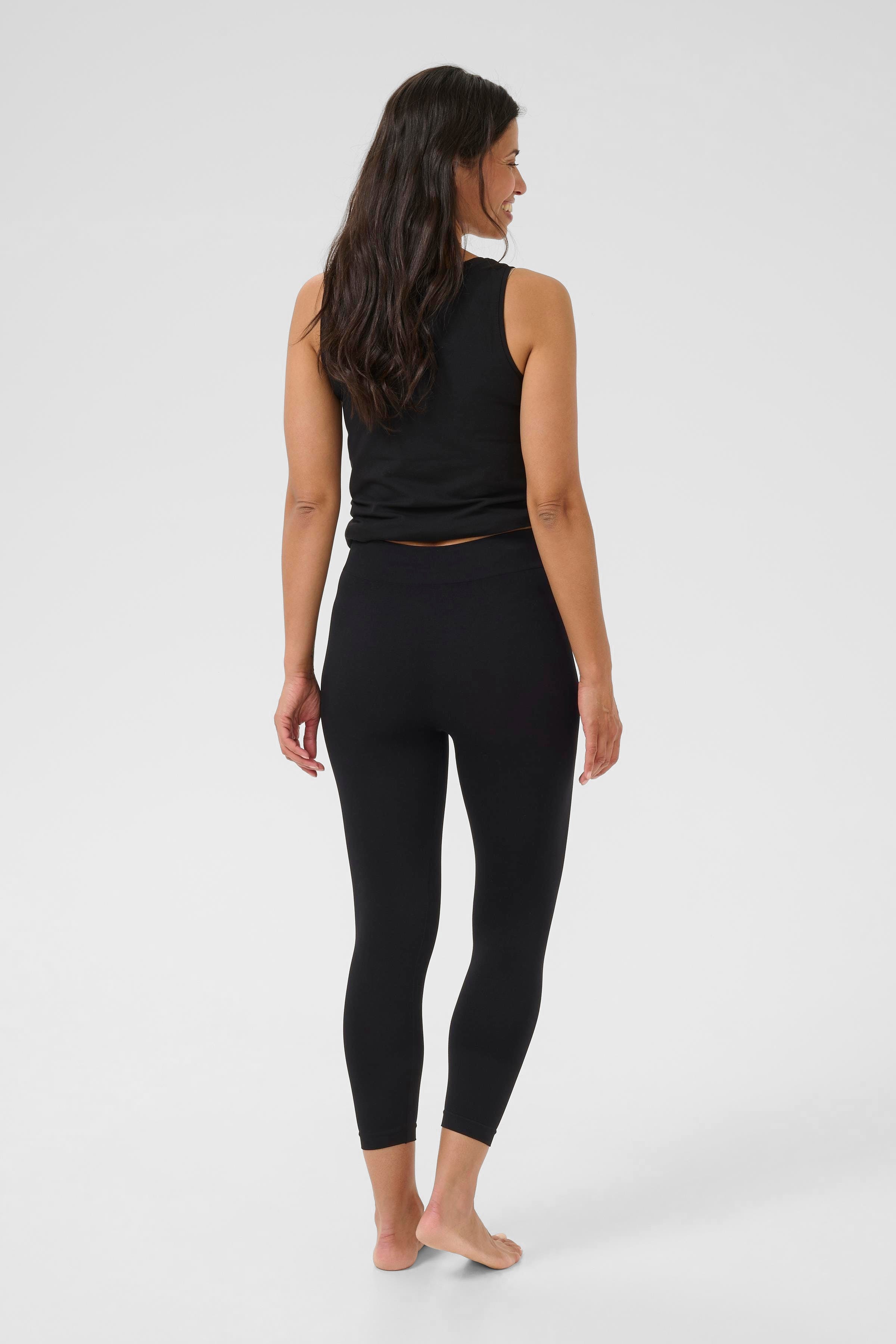 Seamless capri leggins LOOKBOOK BACK 40103466-400010
