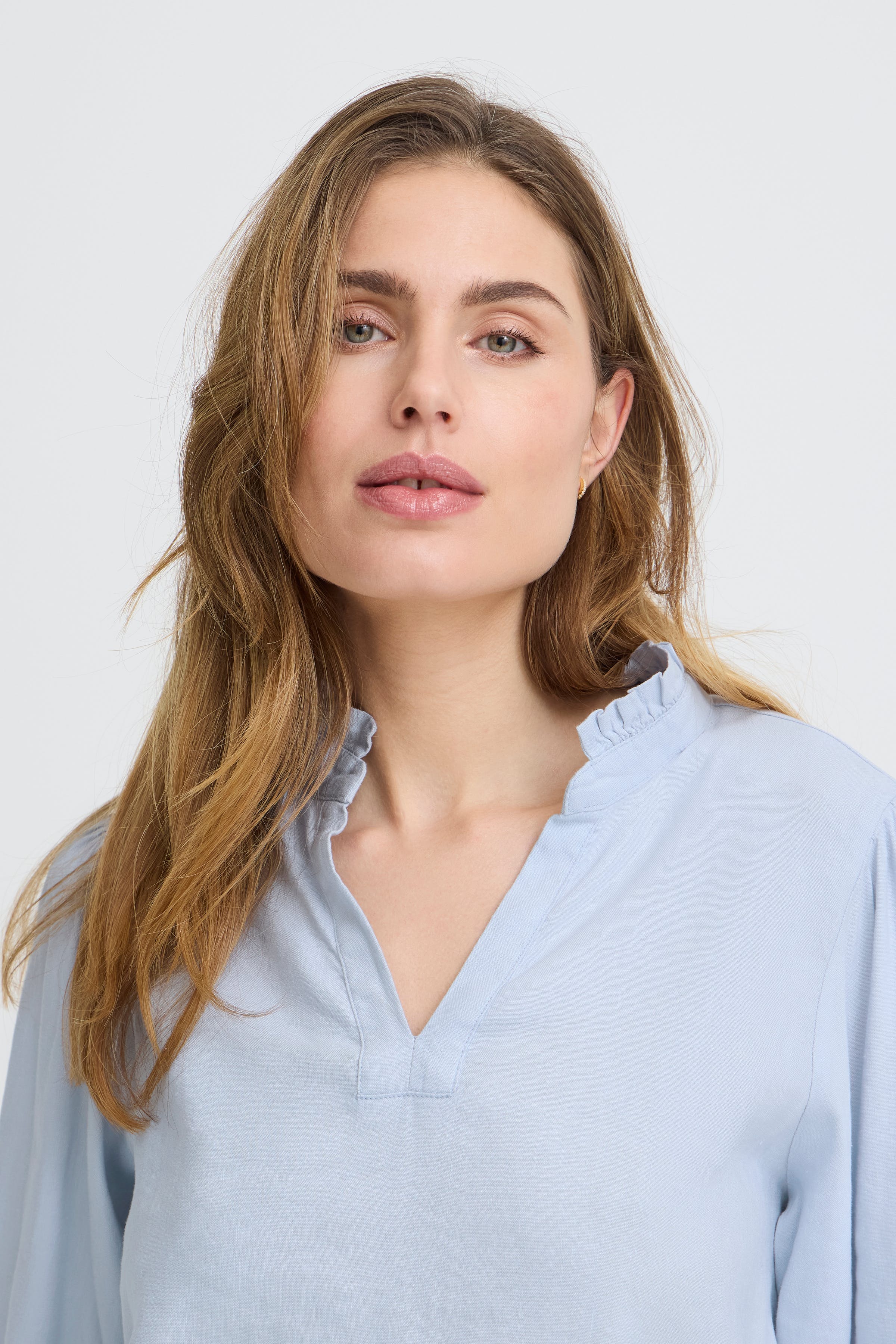 PZLUCA Bluse LOOKBOOK DETAIL 50210428-154031