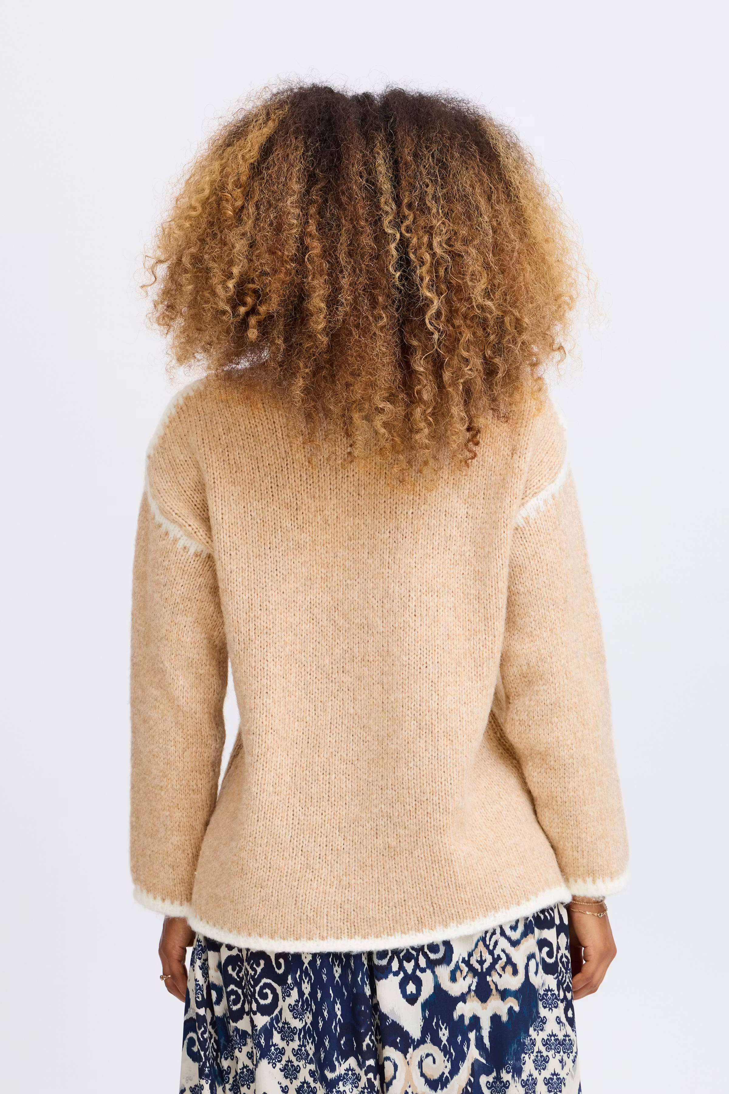 SBCOAL Pullover LOOKBOOK BACK 22100719-130907