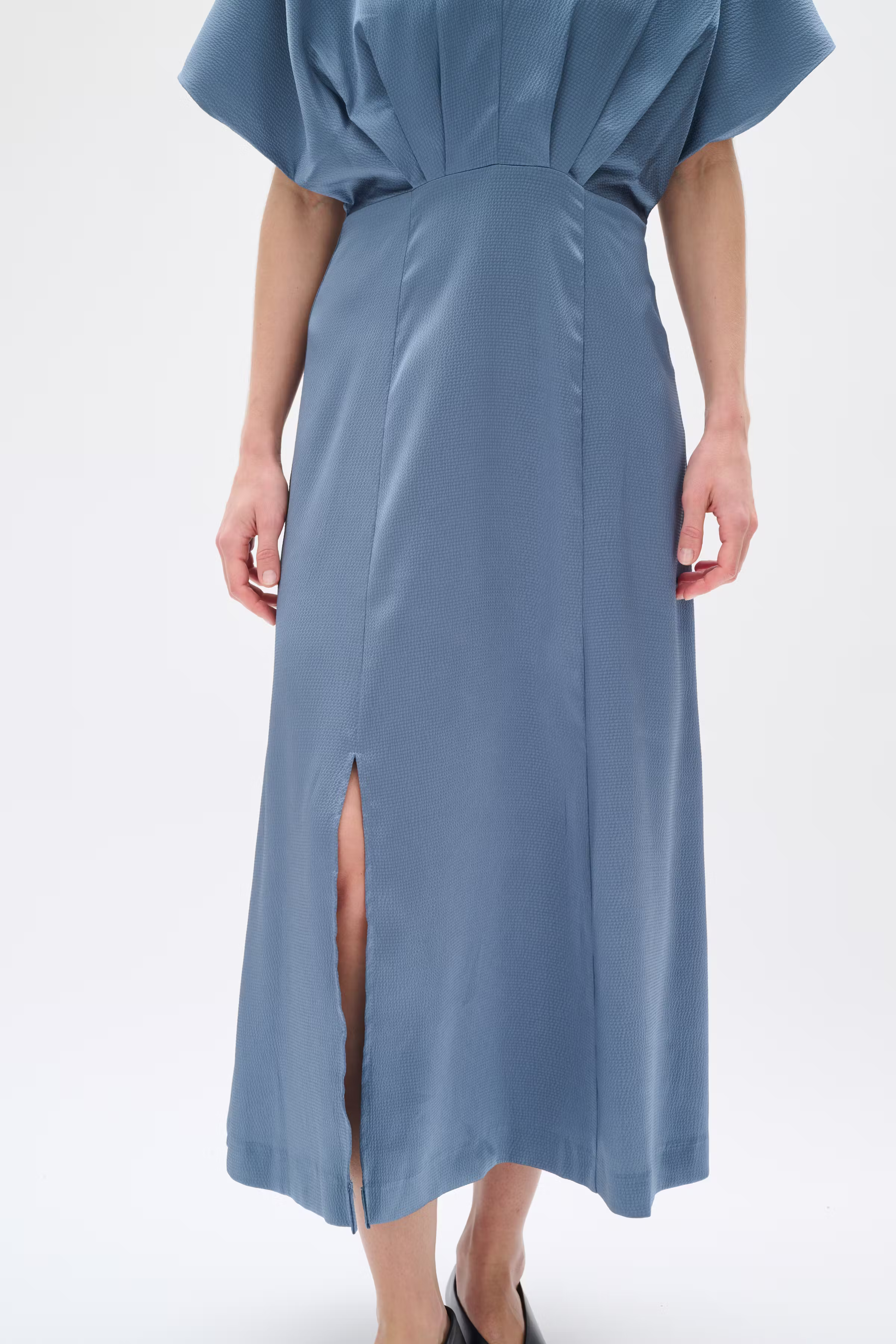 SuzkyIW Dress LOOKBOOK FRONT 30110792-183916