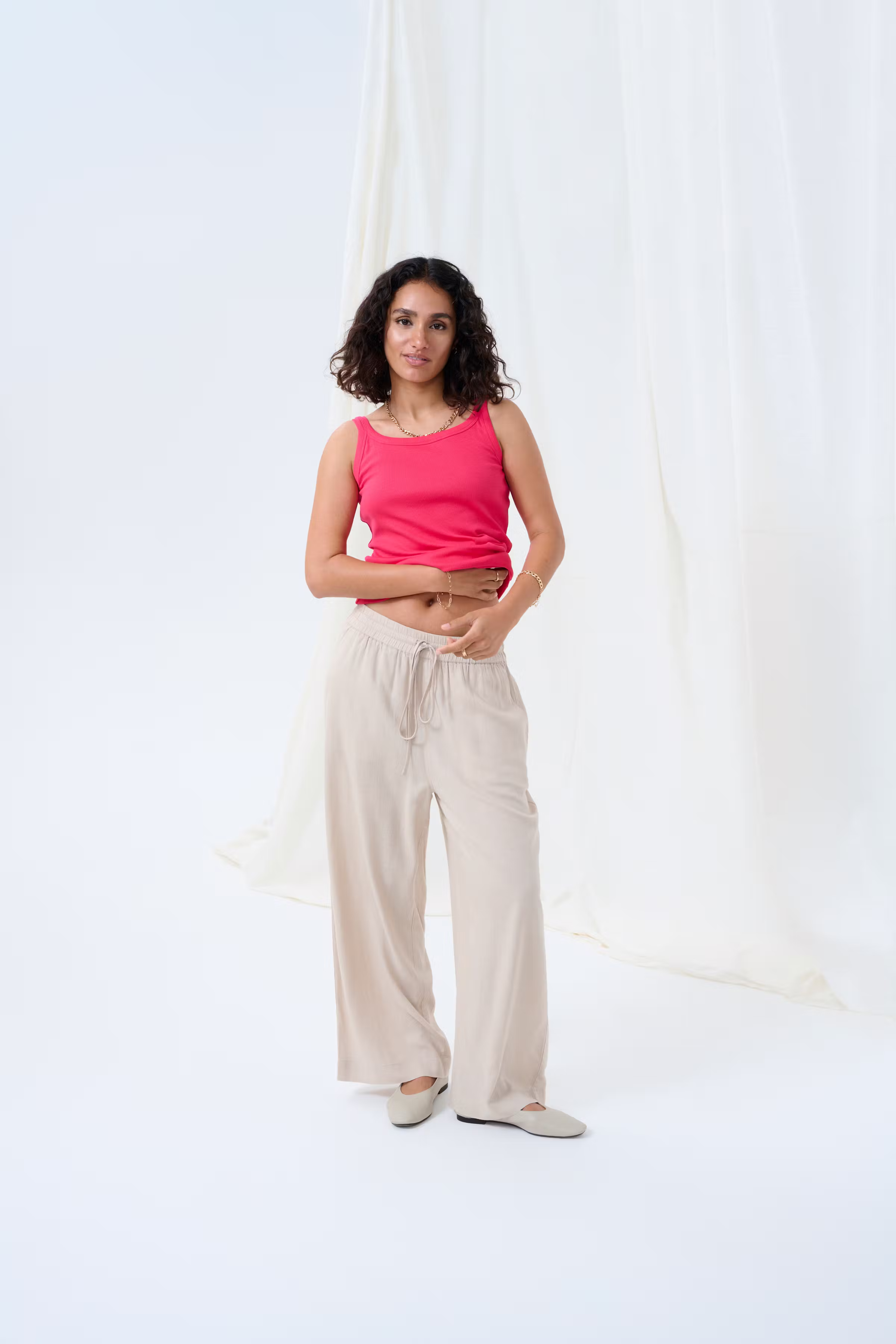KAmilia Linen Trousers LOCATION NONE 10509666-151305