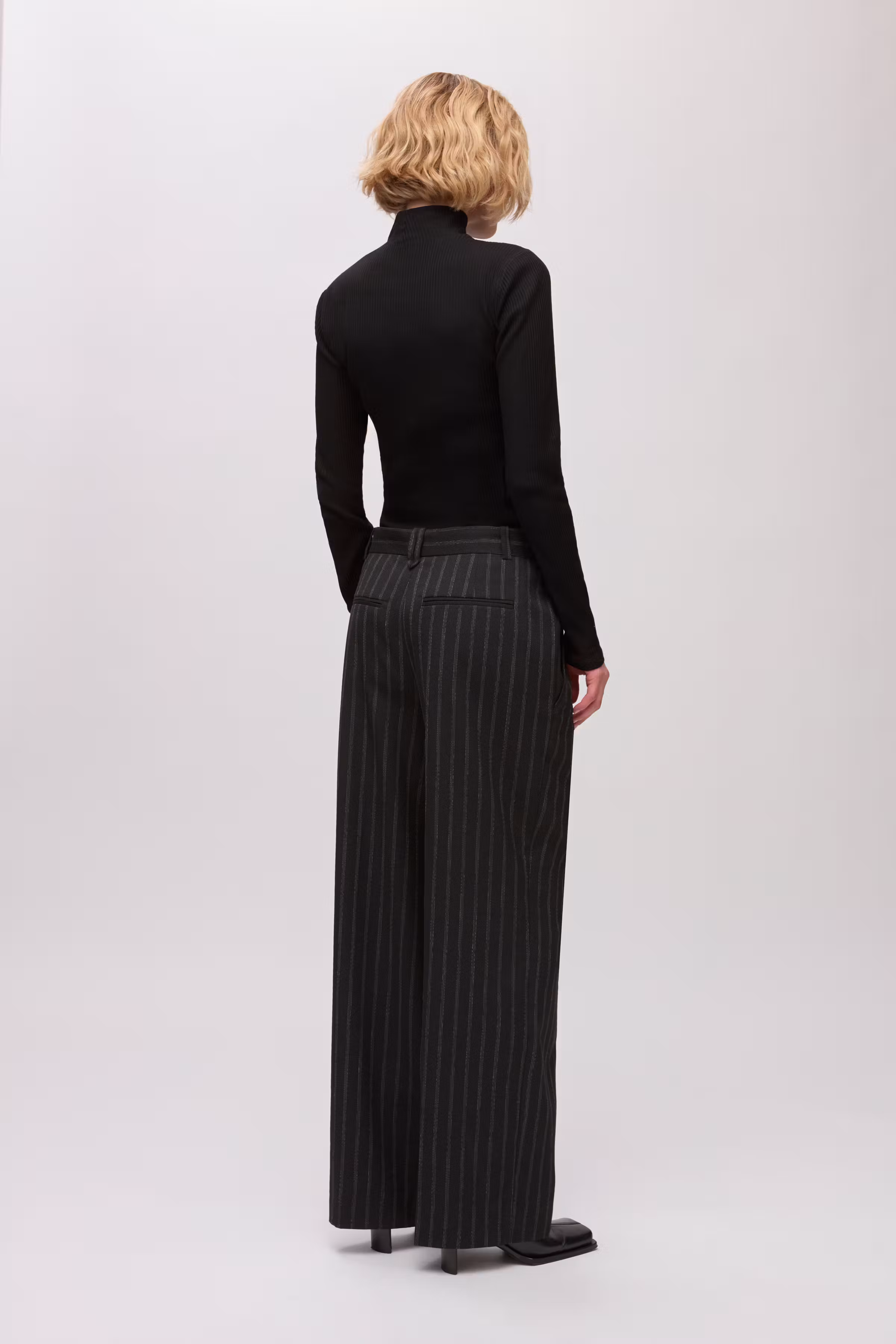 IOFemke Top LOOKBOOK BACK 30600086-BK999
