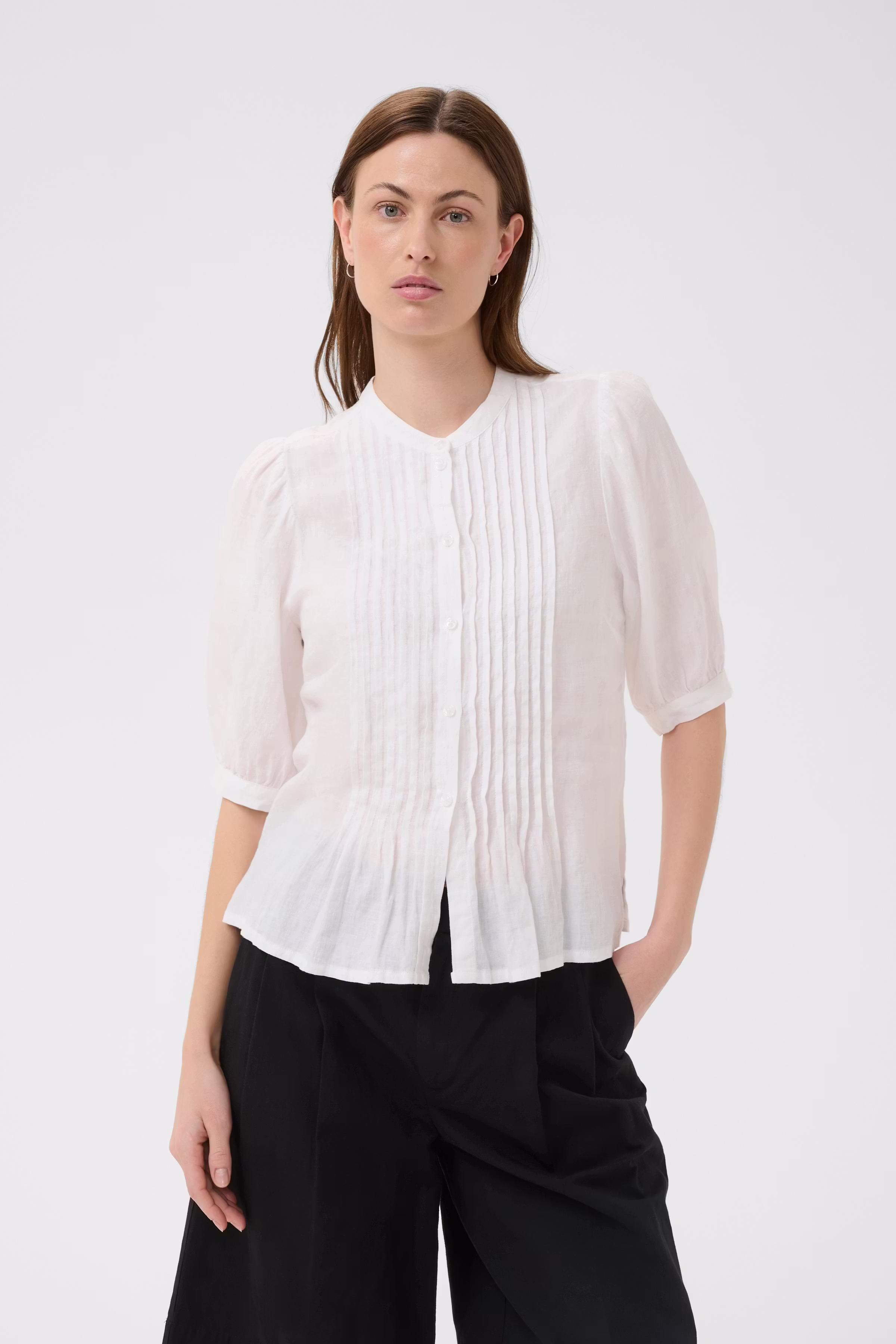 AlesiaPW Shirt LOOKBOOK FRONT 30310736-110601
