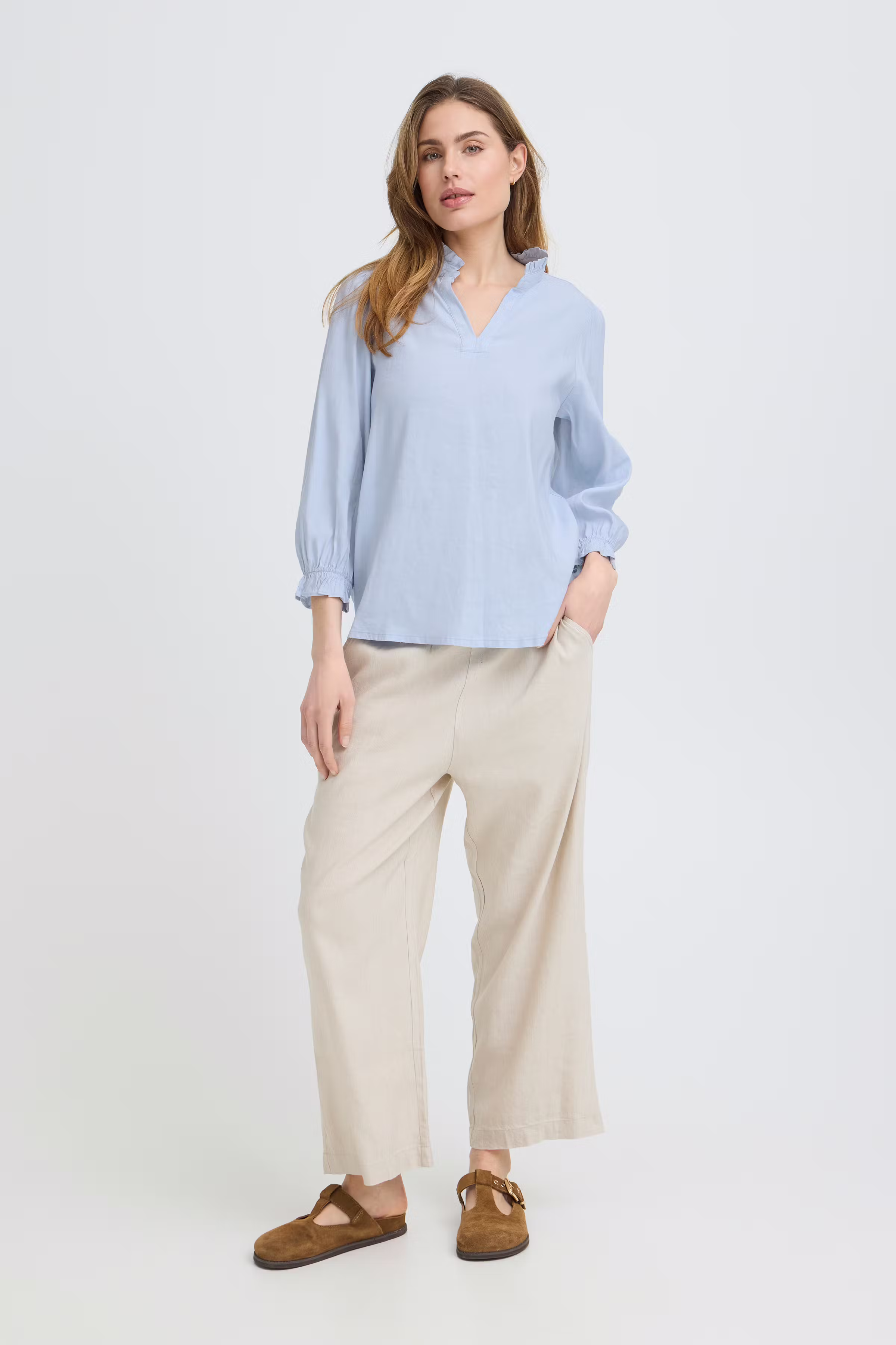 PZLUCA Bluse LOOKBOOK FRONT 50210428-154031