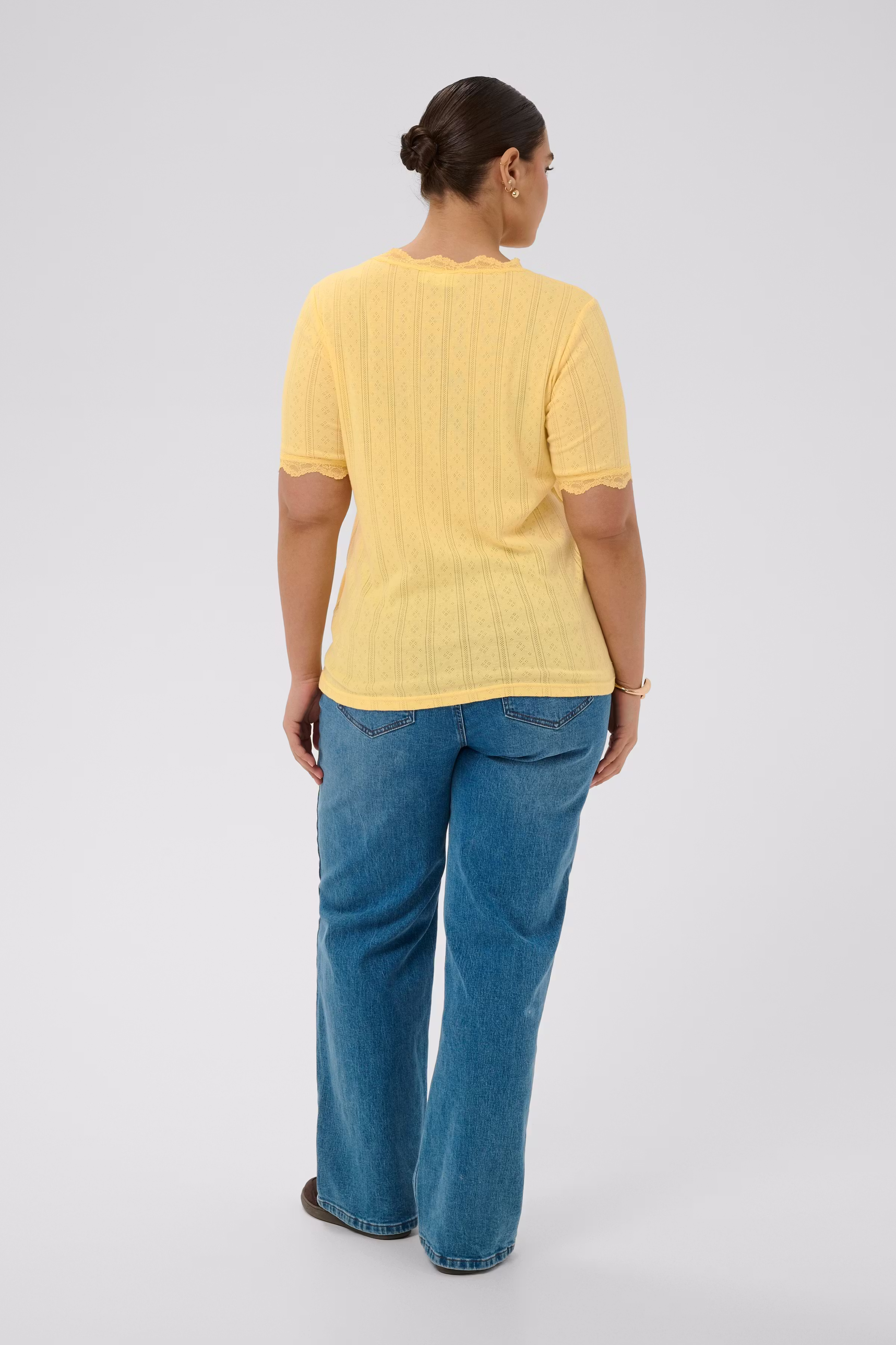 KCtina T-shirt LOOKBOOK BACK 10584477-130822