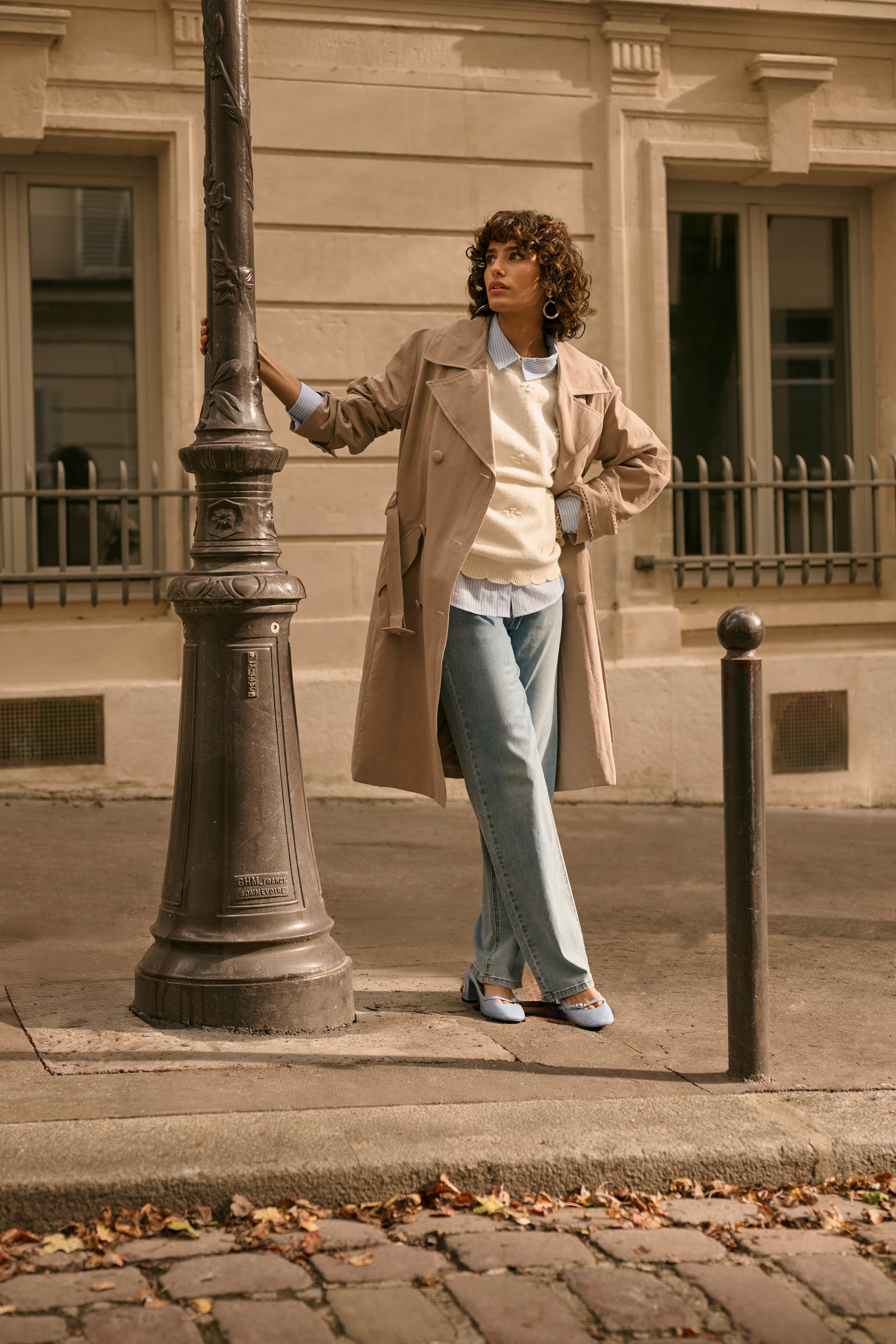 CRDrookie Trenchcoat LOCATION NONE 10614562-161213