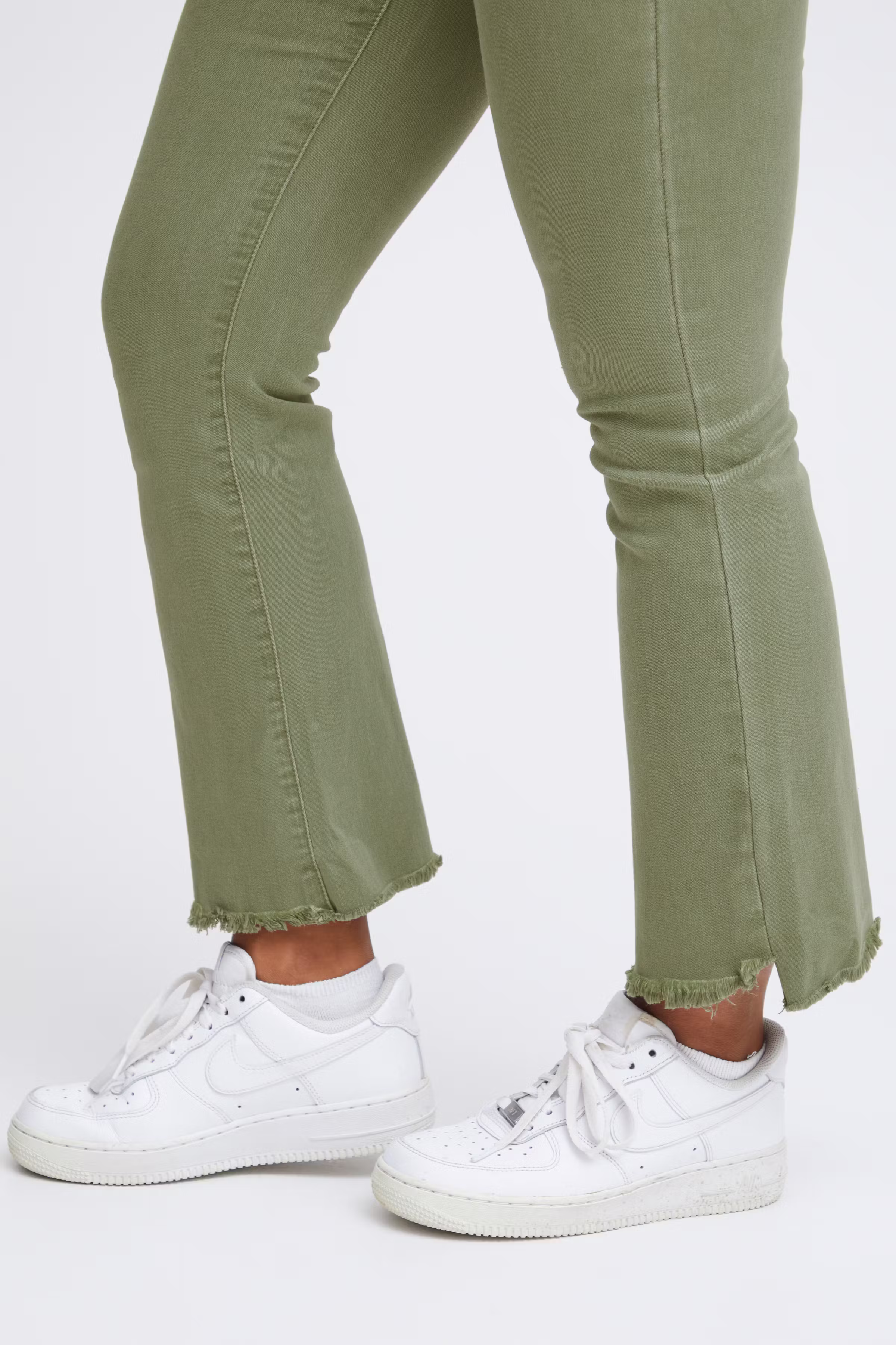 SBANITA Broek LOOKBOOK DETAIL 22100456-190312