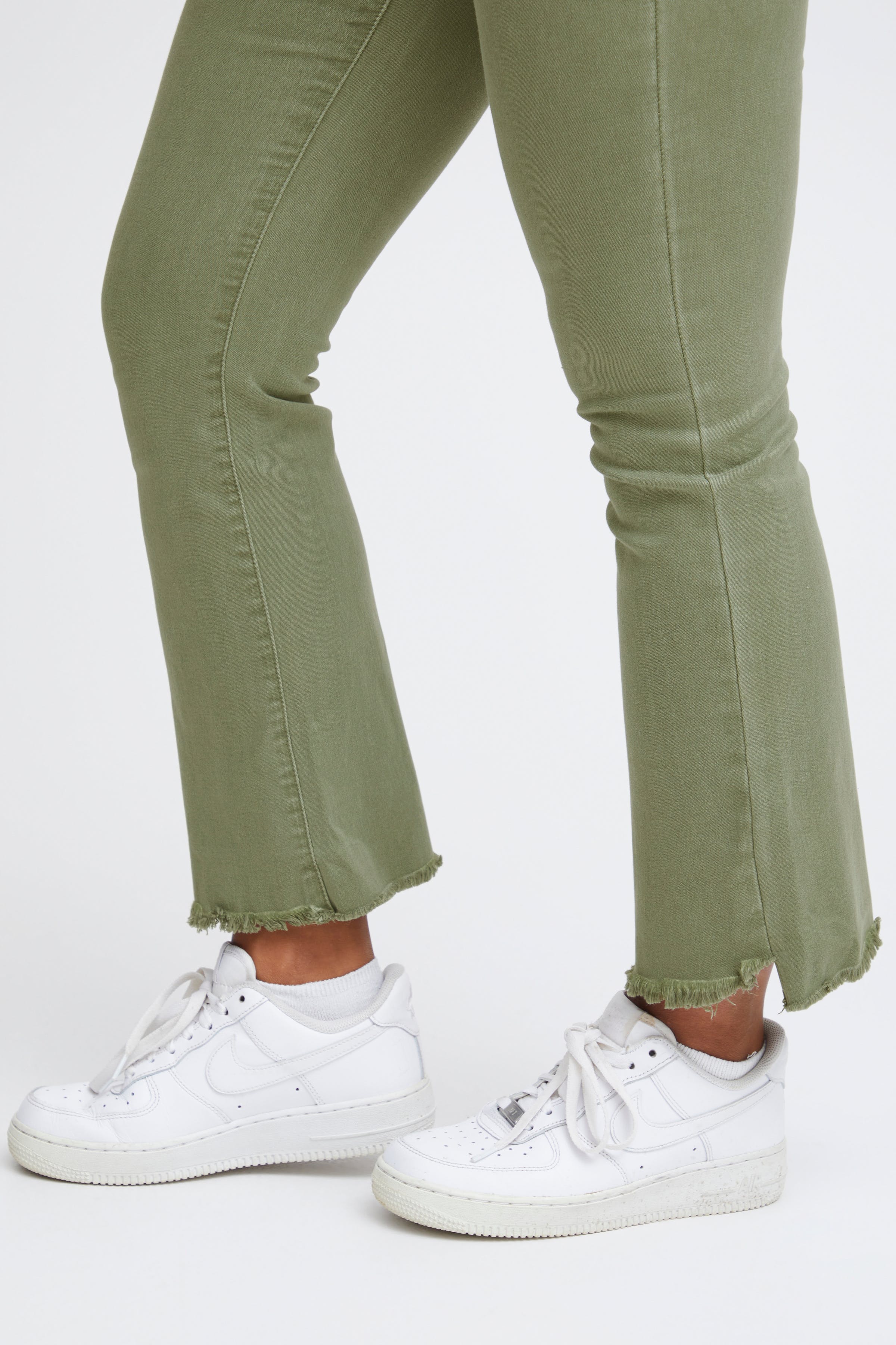 SBANITA Hose LOOKBOOK DETAIL 22100456-190312