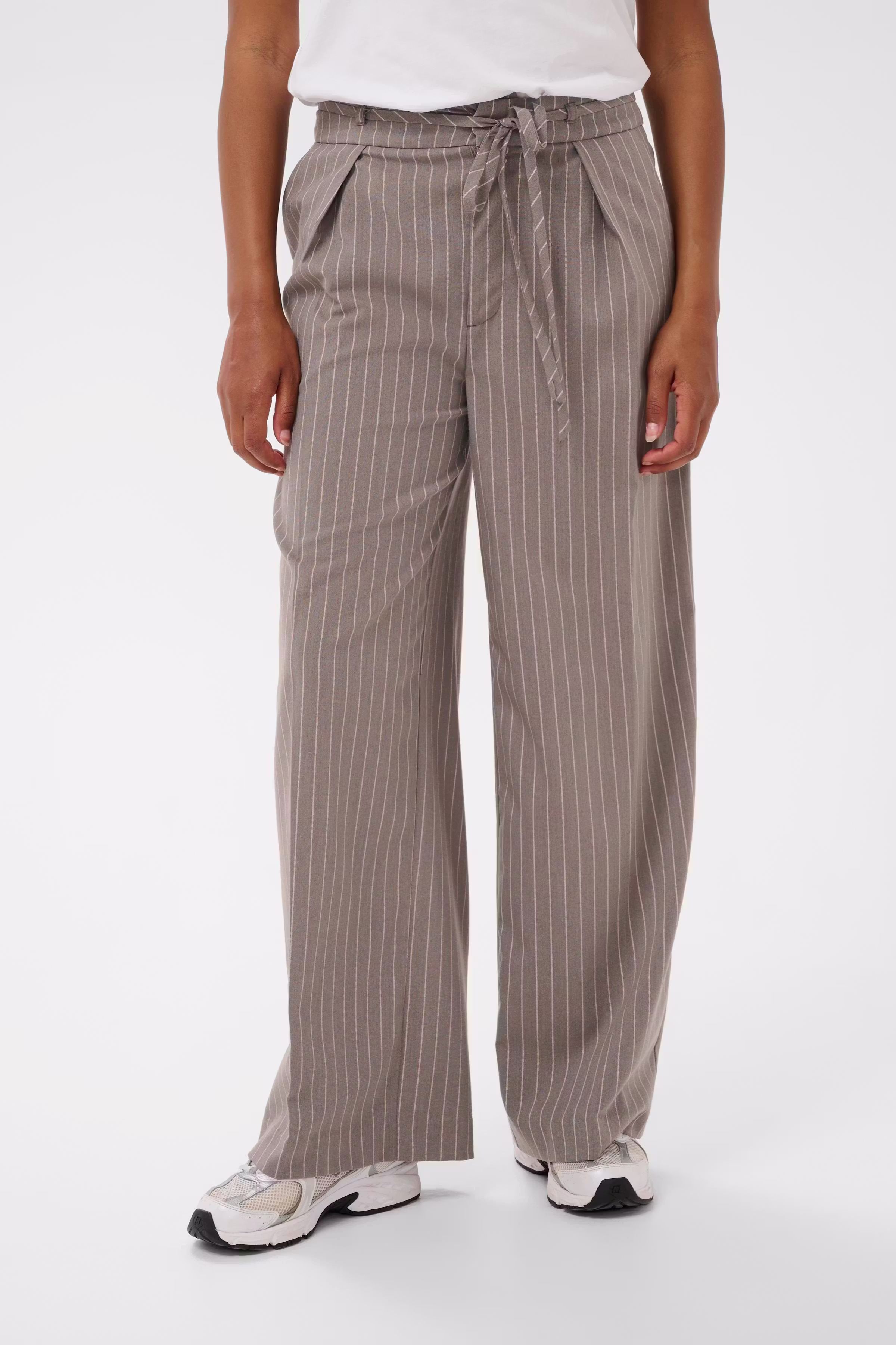 KAmeril Bukser LOOKBOOK FRONT 10511154-108808