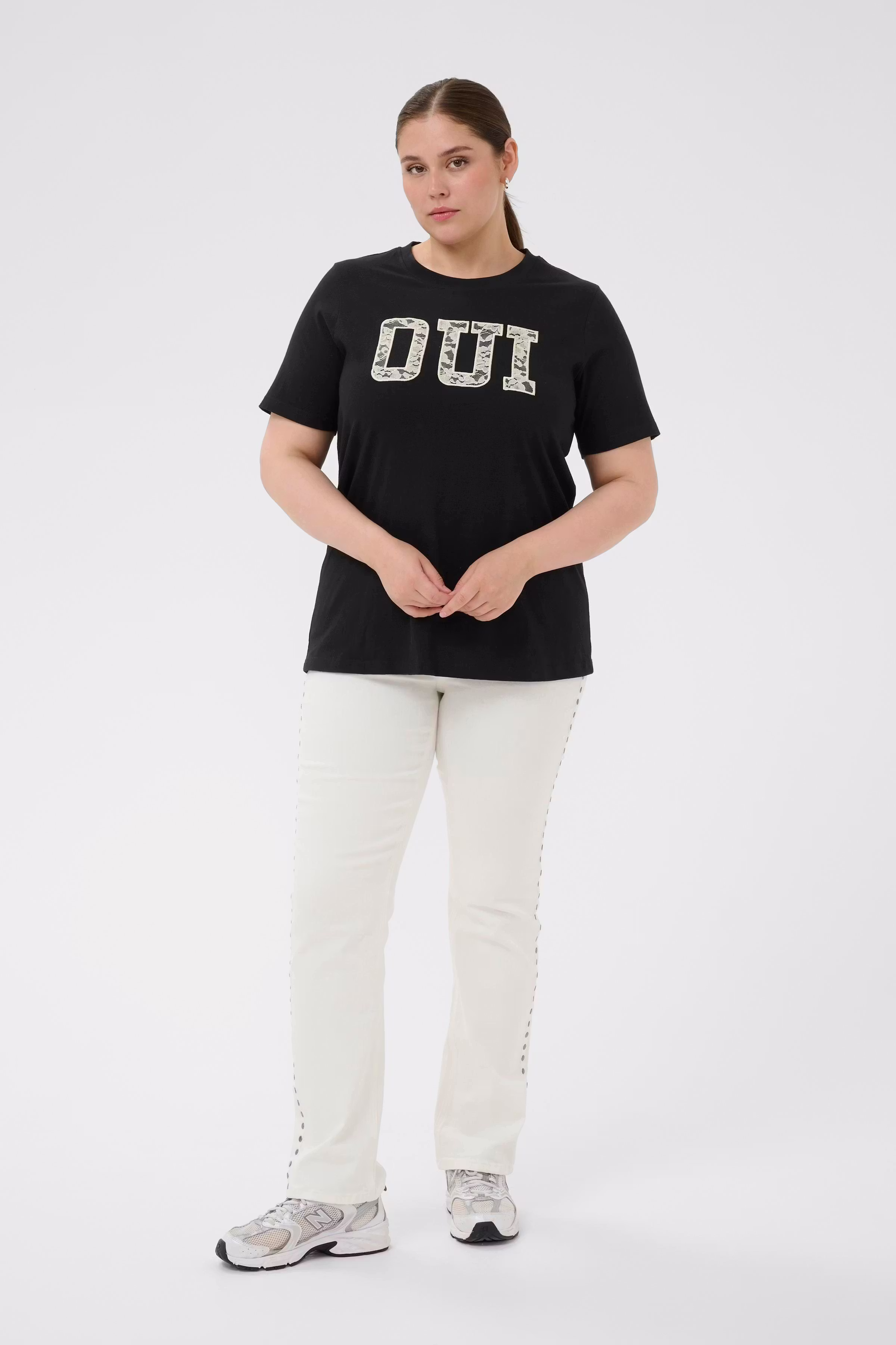 KClucie T-shirt LOOKBOOK FRONT 10584025-100121