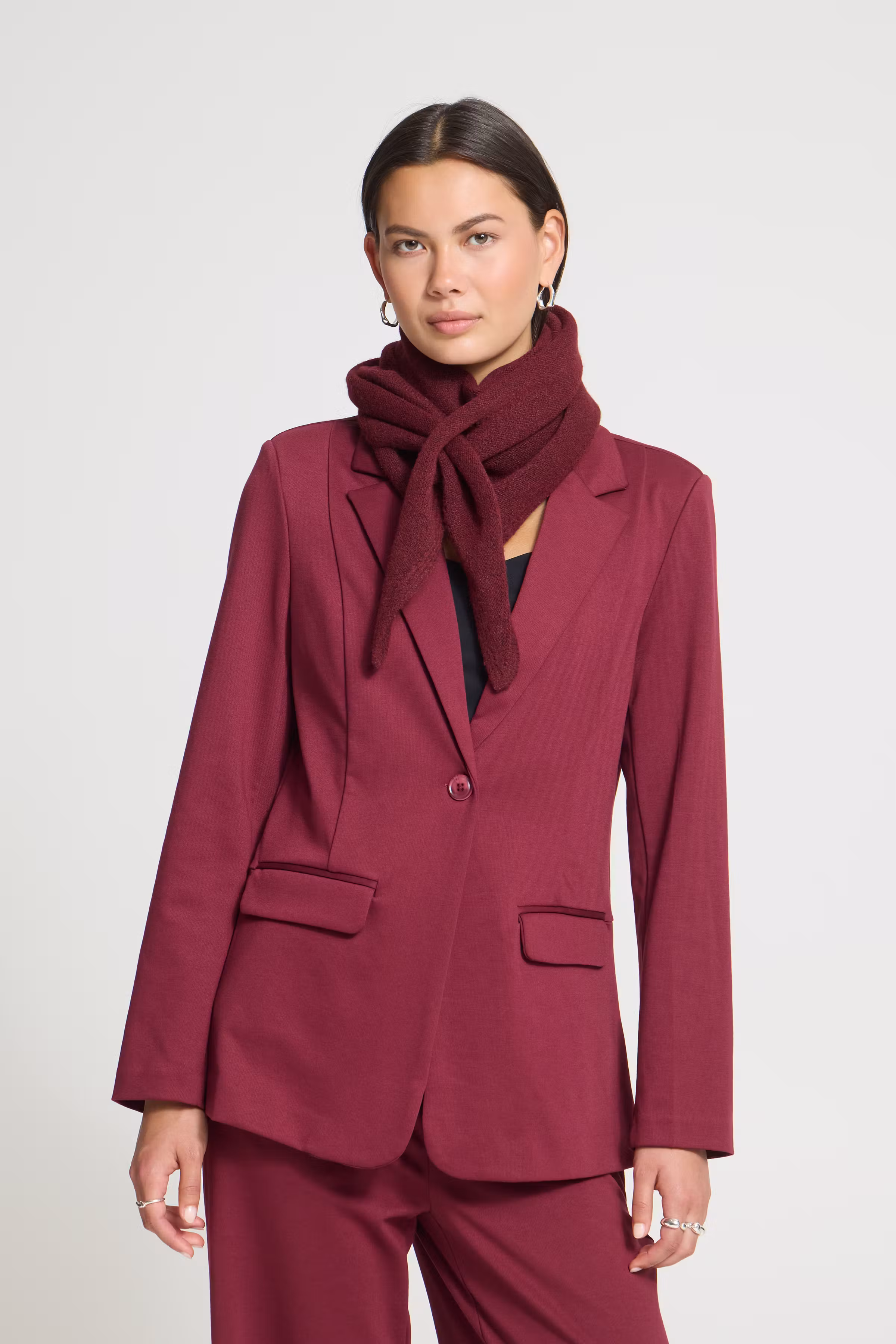 IAGRY Sjaal LOOKBOOK FRONT 20126513-192024