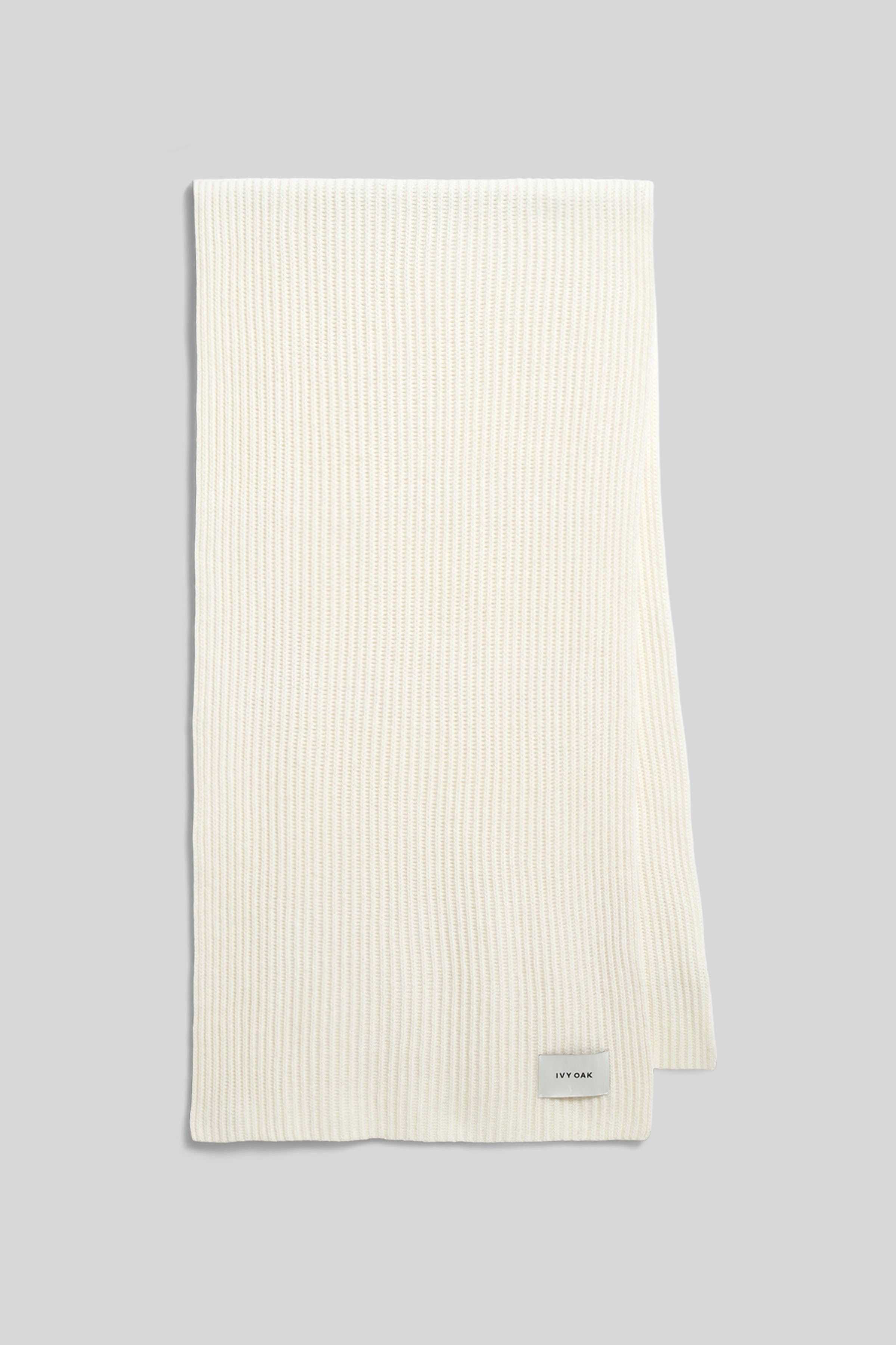 ANGELINA SCHAL PACK FRONT 30600776-BK999