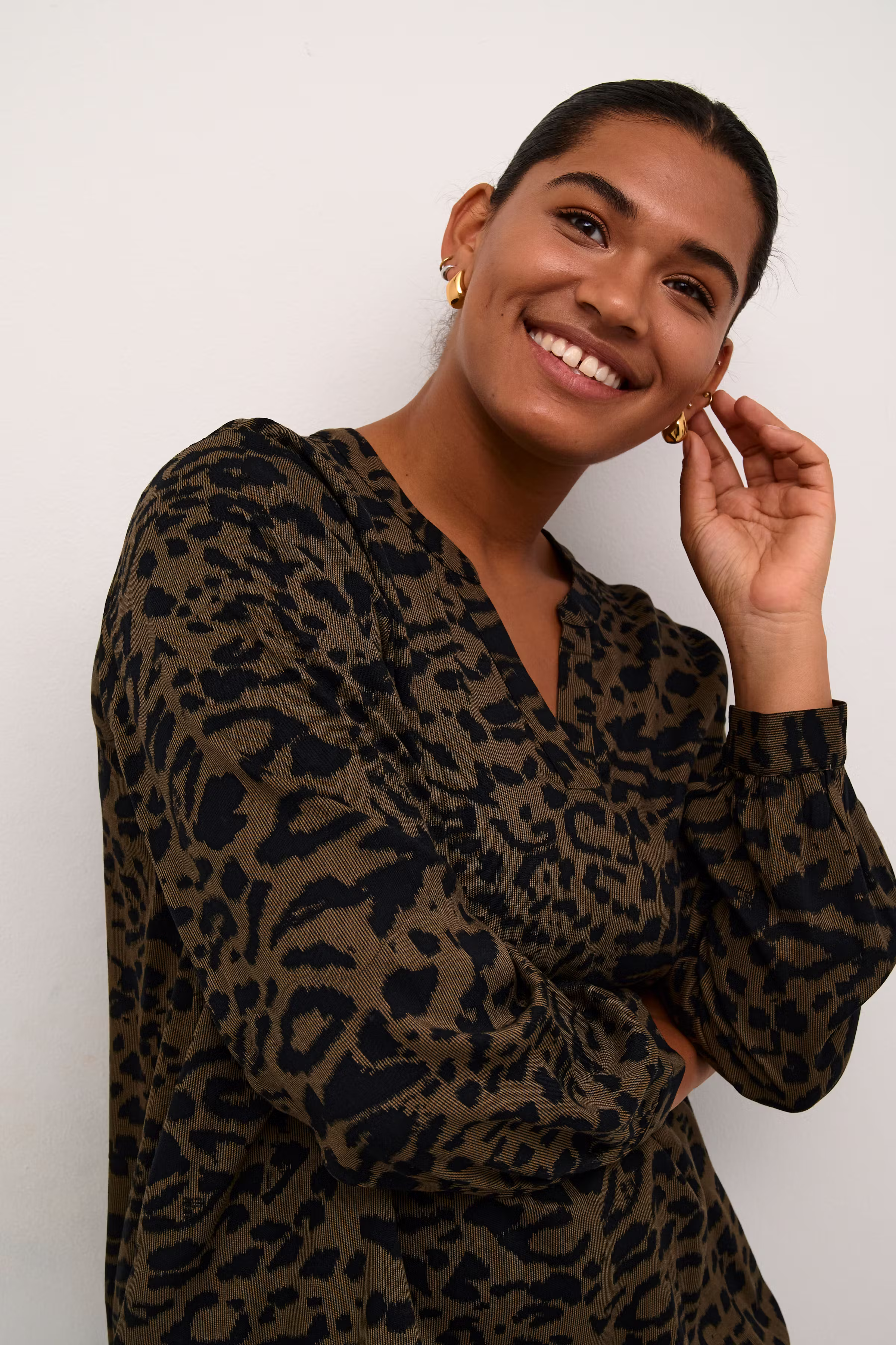 KCdiana Leopard Blouse LOOKBOOK DETAIL 10581815-106279