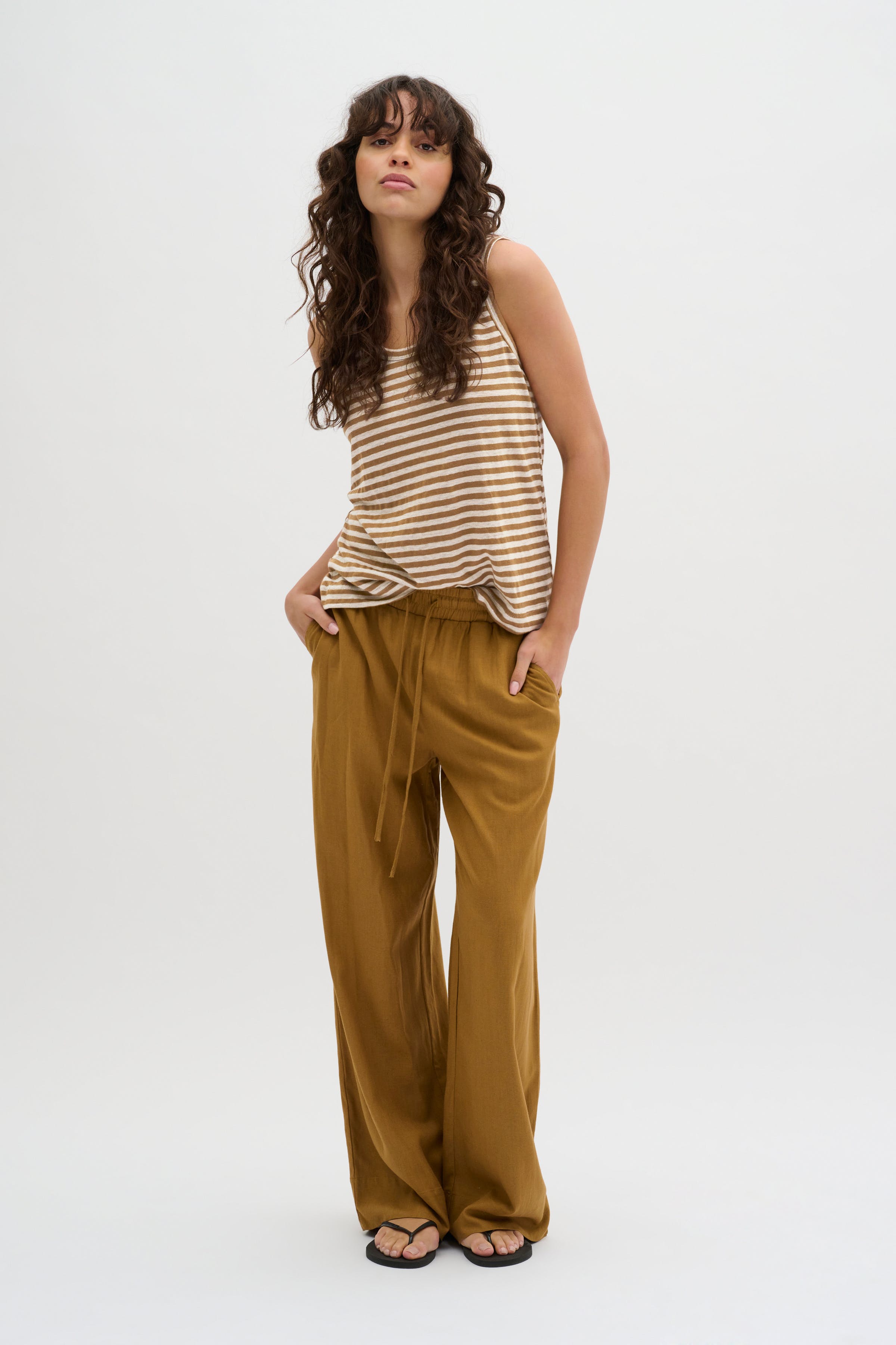 LisaMW Leinentop LOOKBOOK FRONT 10704687-105850