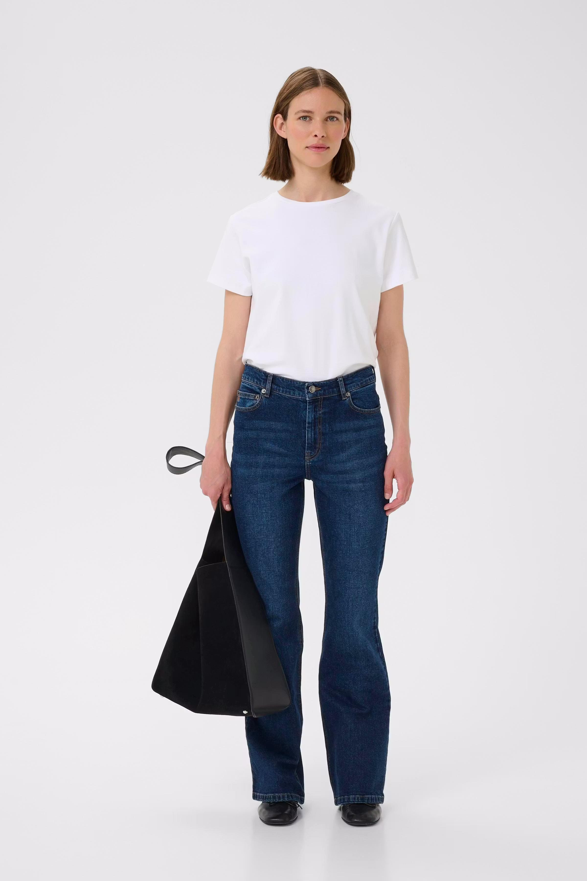 NanaIW Bootcut Jeans LOOKBOOK FRONT 30110971-304092