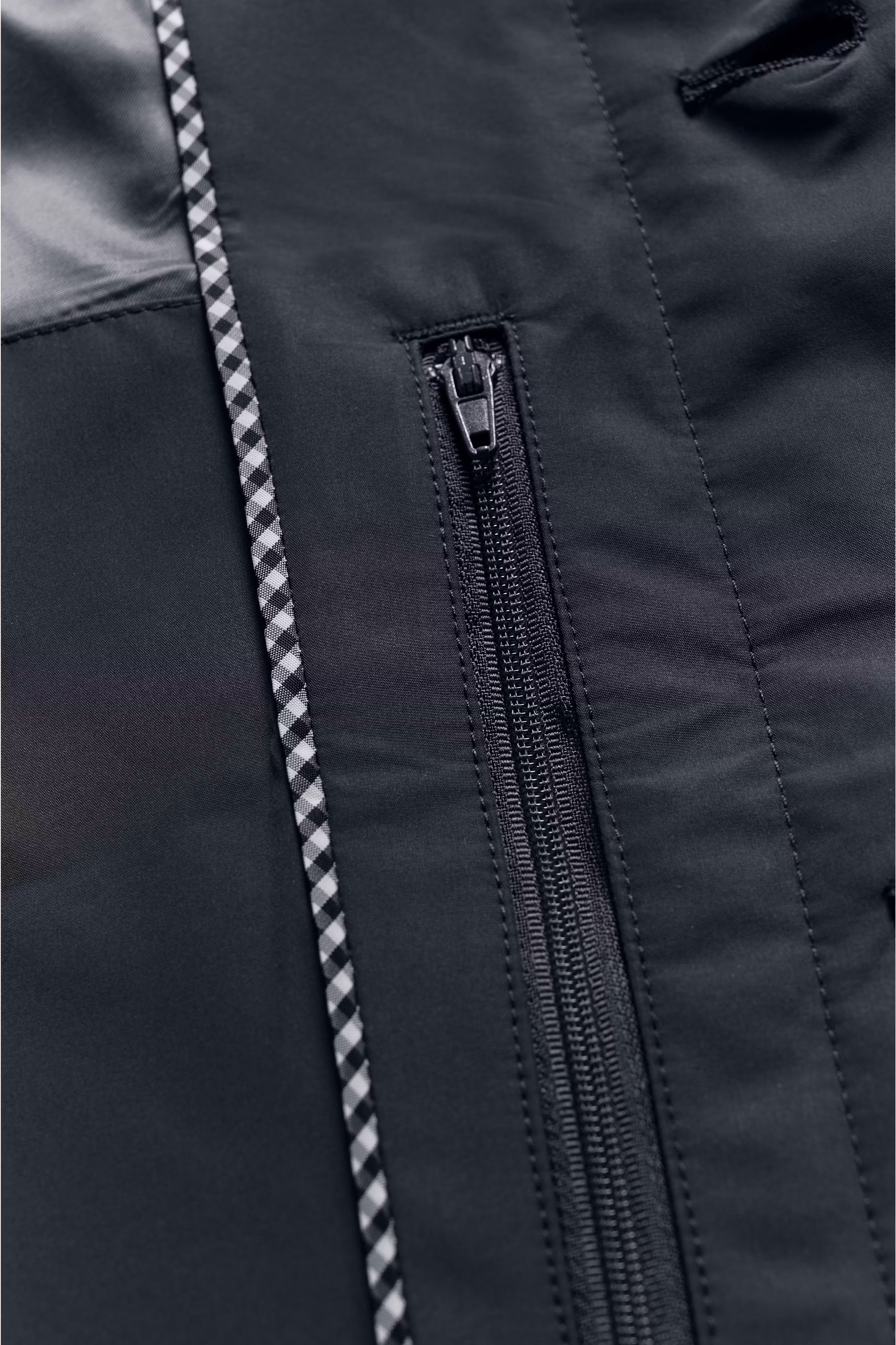 MAmiles Mantel PACK DETAIL 30204455-20210