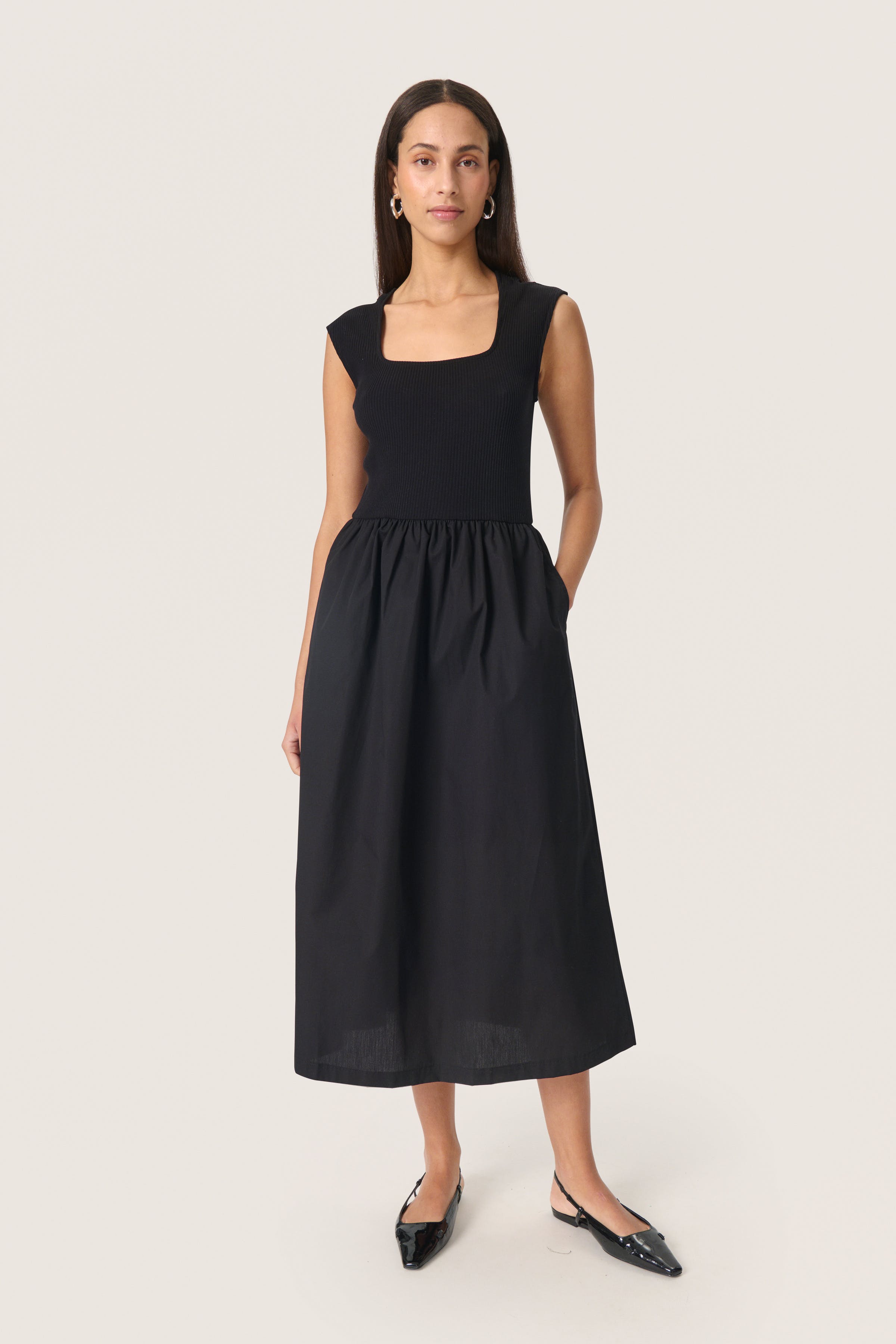 SLSimone Kjole LOOKBOOK FRONT 30407490-194008