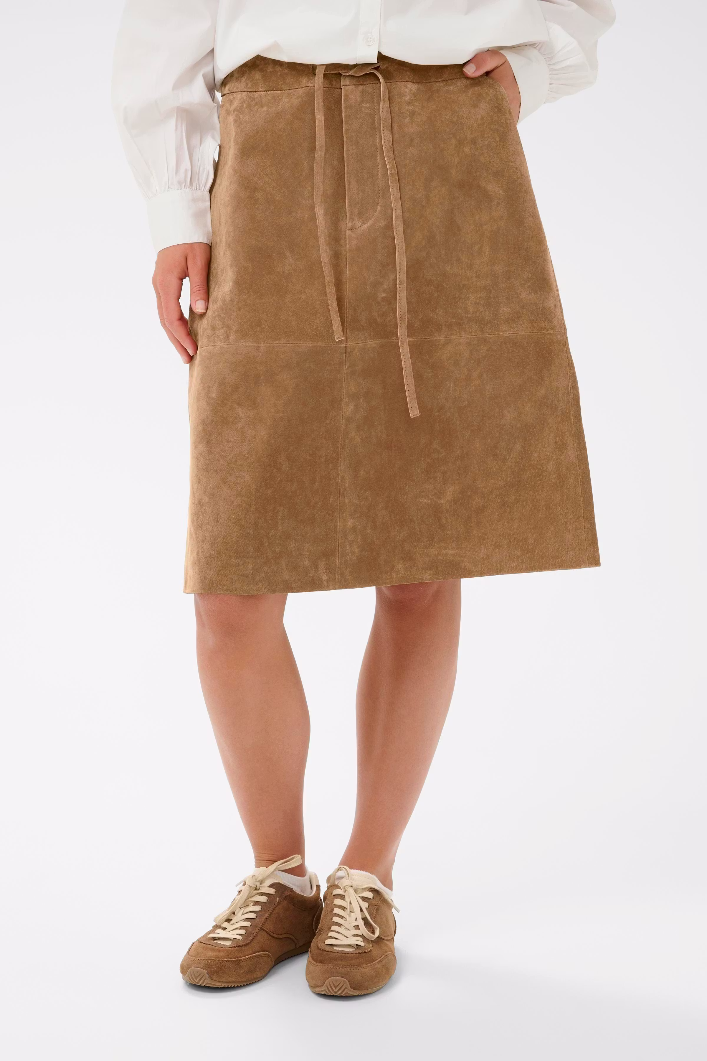 CRFido Skirt LOOKBOOK FRONT 10614942-109281