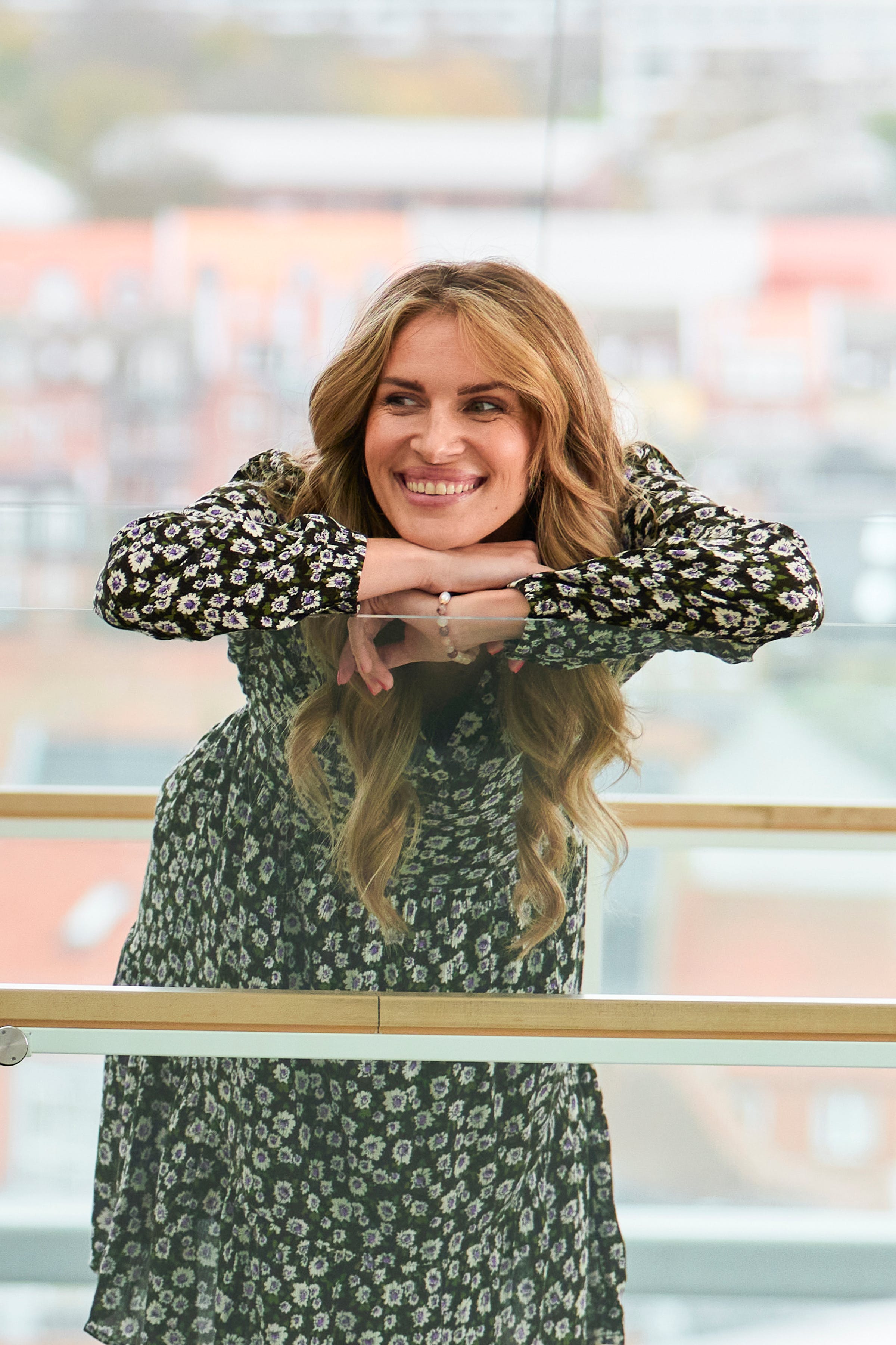 BPalice Kleid LOCATION NONE 10590389-104057B