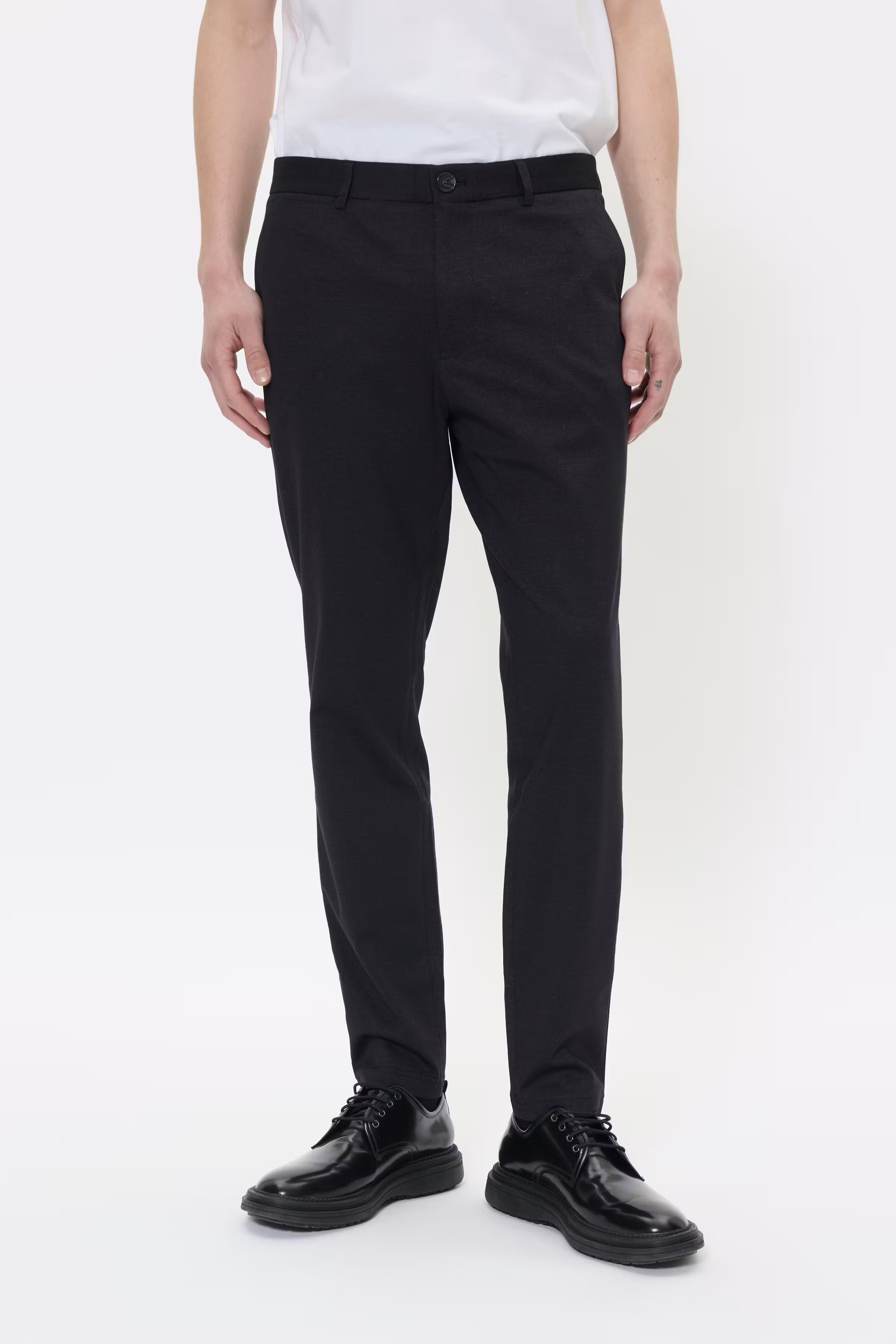 MAliam Broek LOOKBOOK FRONT 30206302-300275