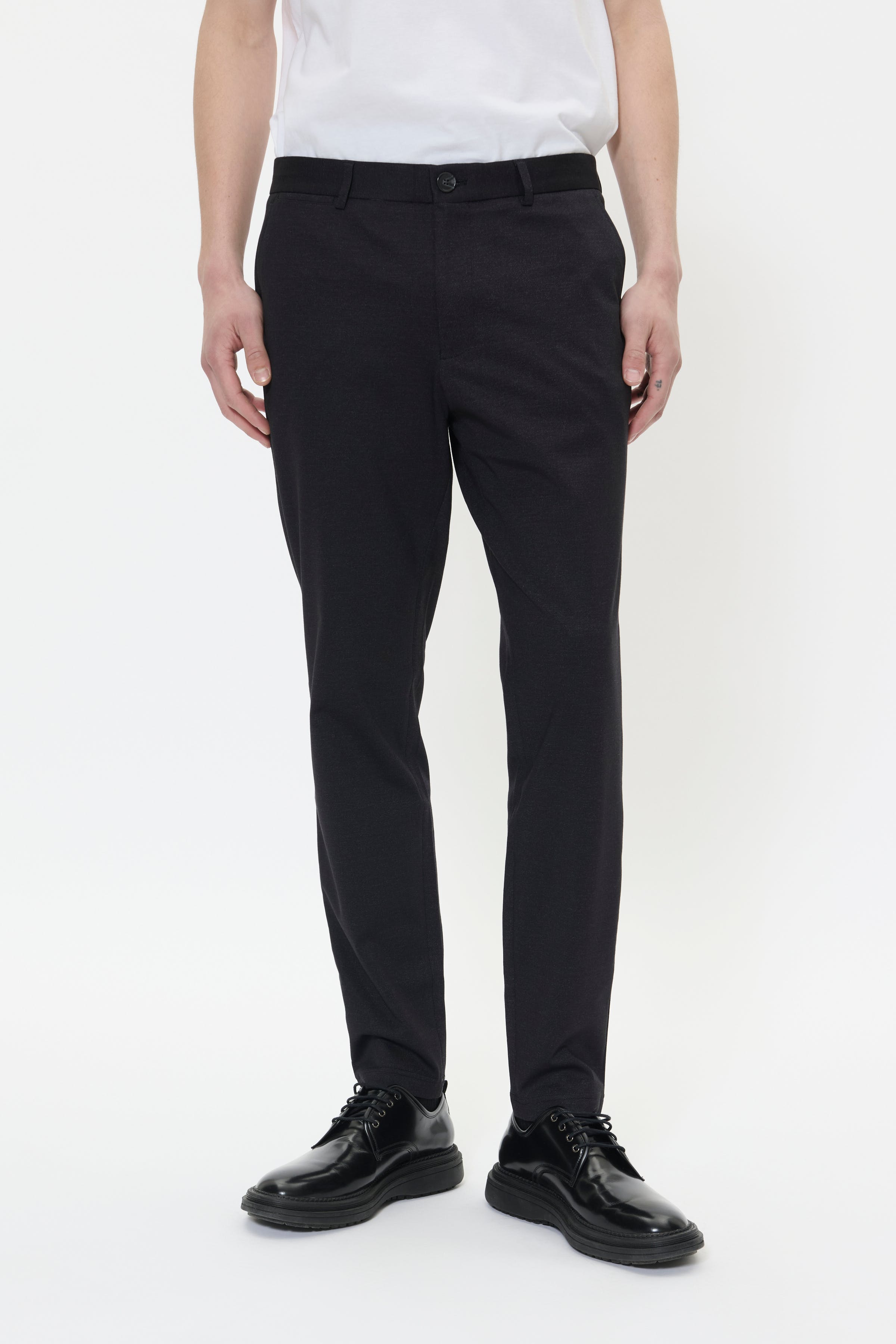 MAliam Broek LOOKBOOK FRONT 30206302-300275