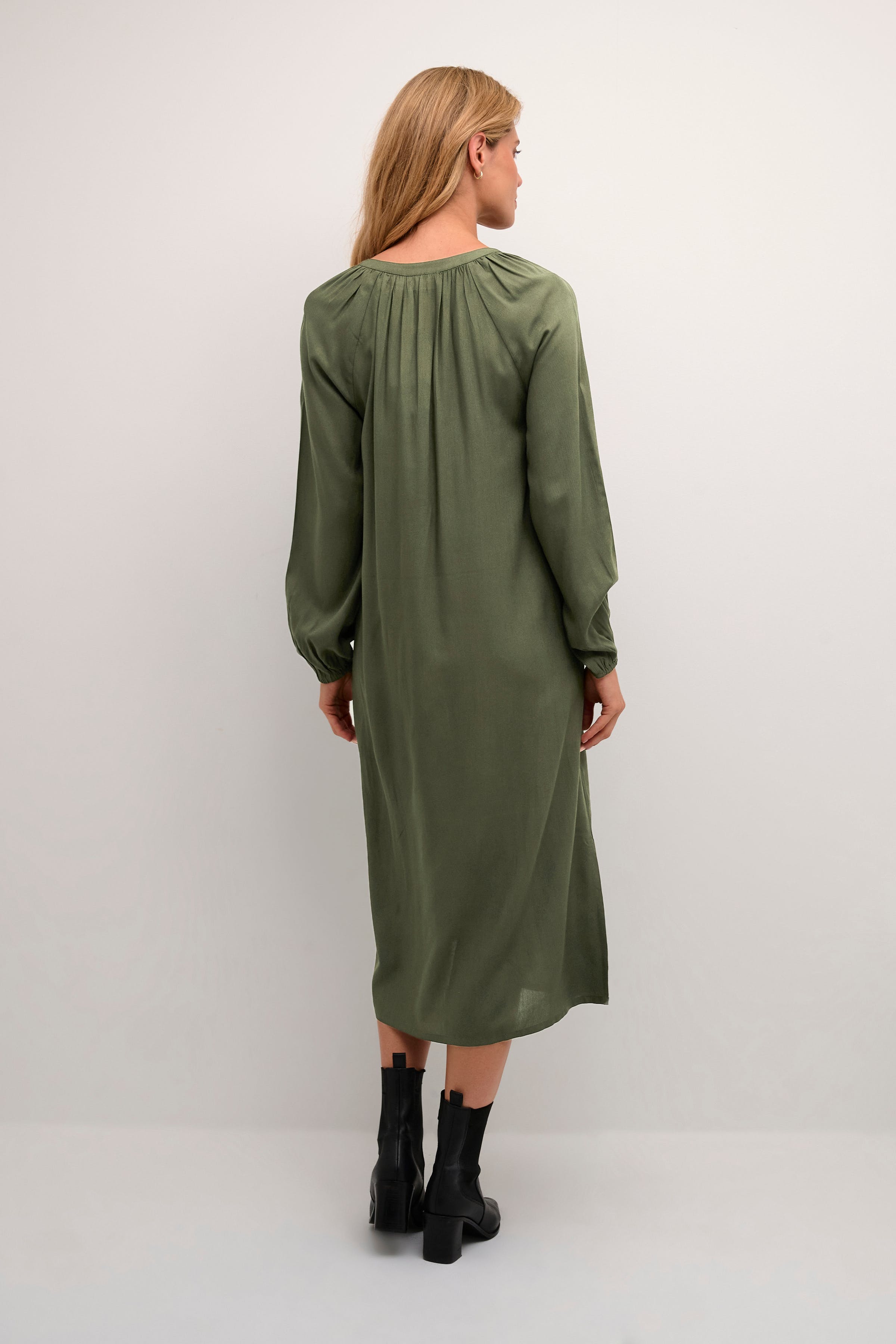 BPrilla Kleid LOOKBOOK BACK 10590632-190511B