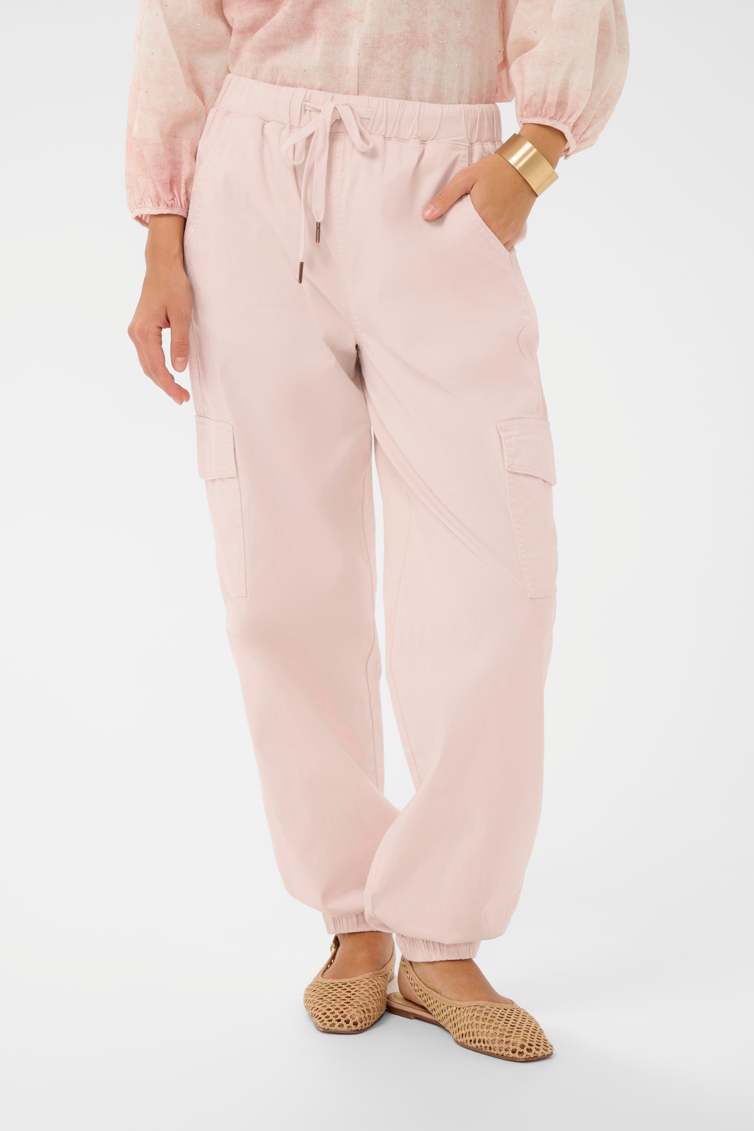CROtilie Trousers LOOKBOOK FRONT 10613536-131504