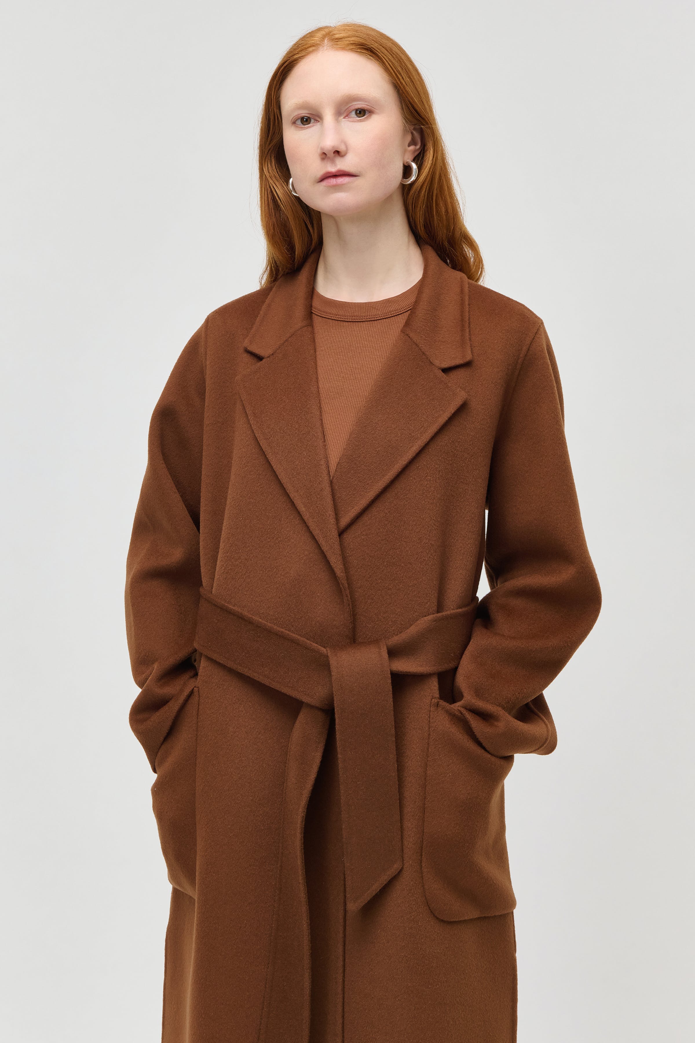 CELIA Mantel LOOKBOOK FRONT 30600561-BR206