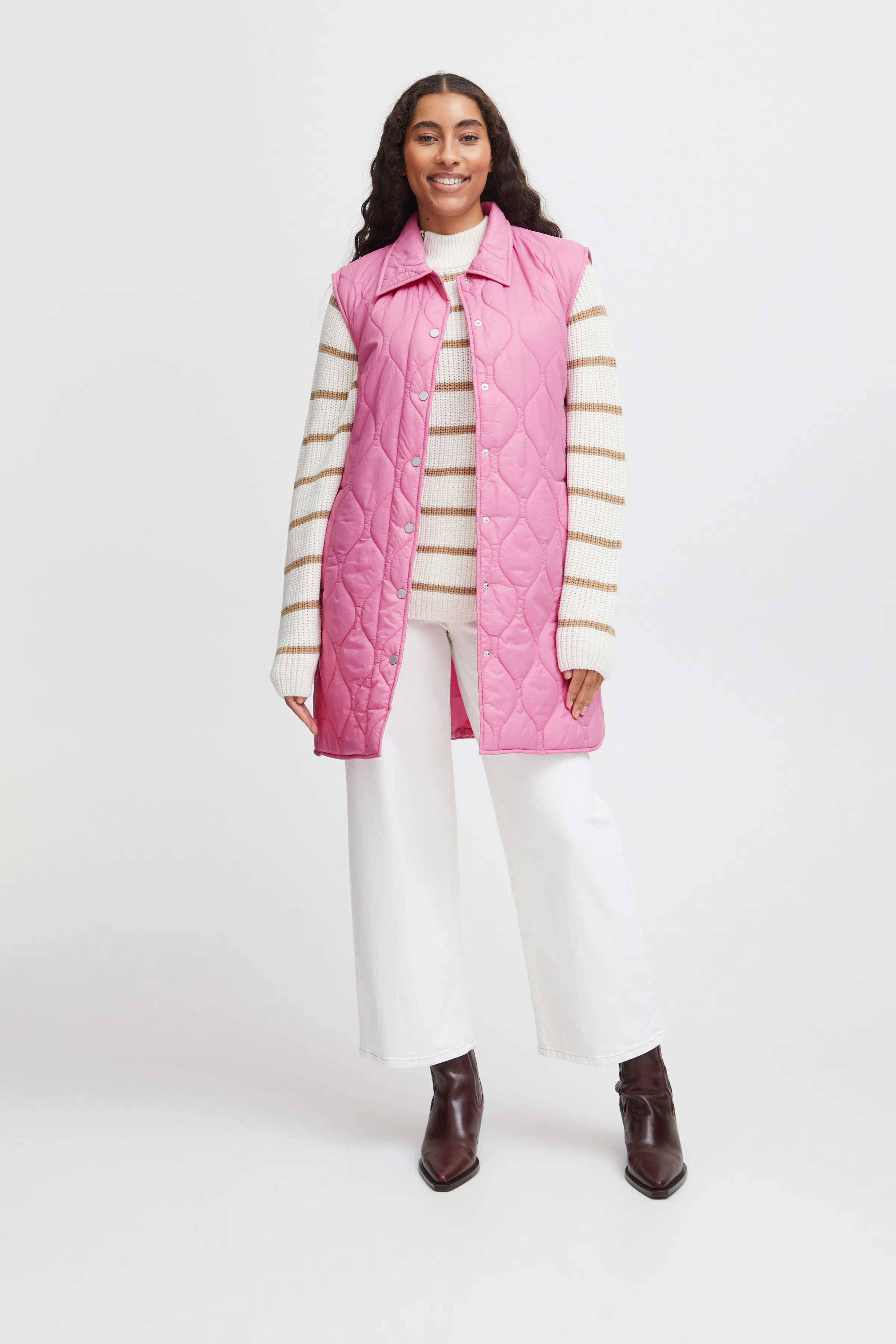 BYBERTA Vest yttertøj LOOKBOOK FRONT 20814228-172625