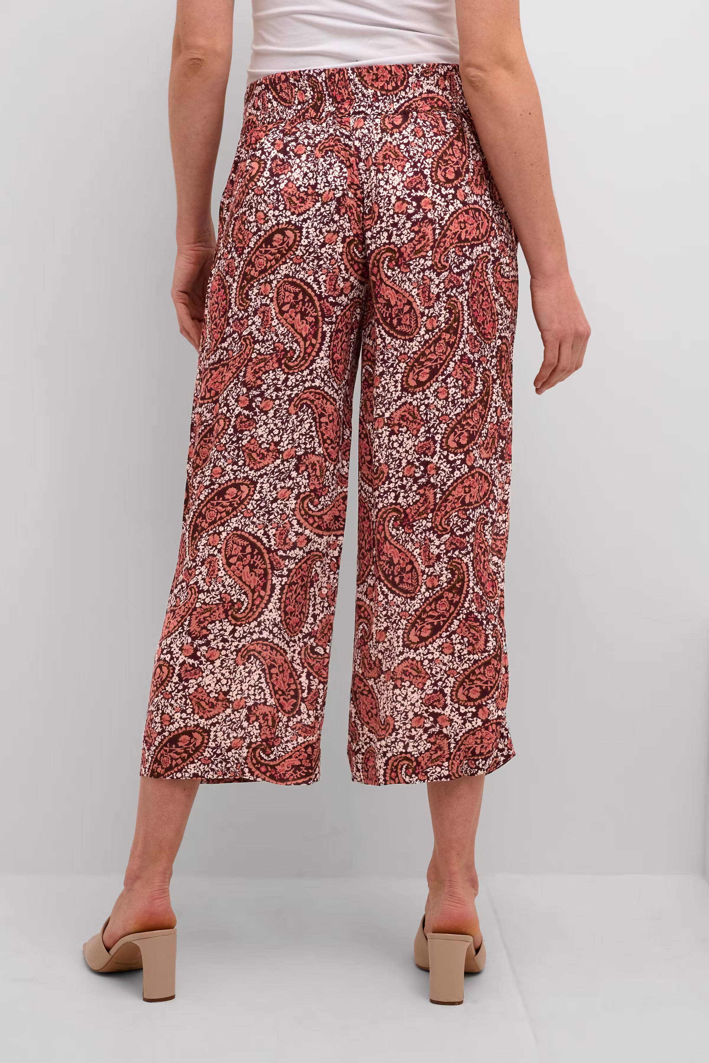 BPulla Trousers LOOKBOOK BACK 10590456-104506B