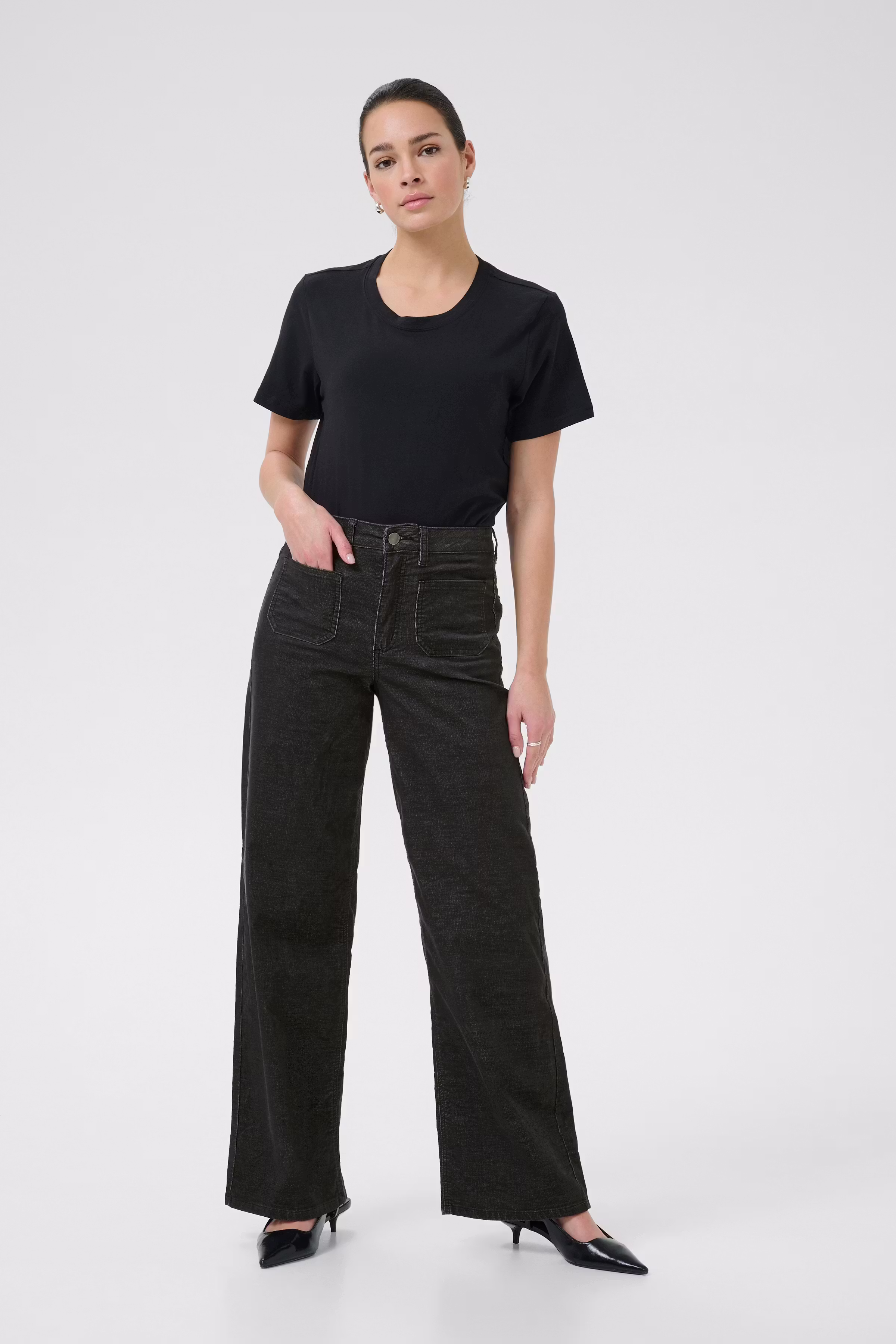 KAmolly Hose LOOKBOOK FRONT 10510587-190205
