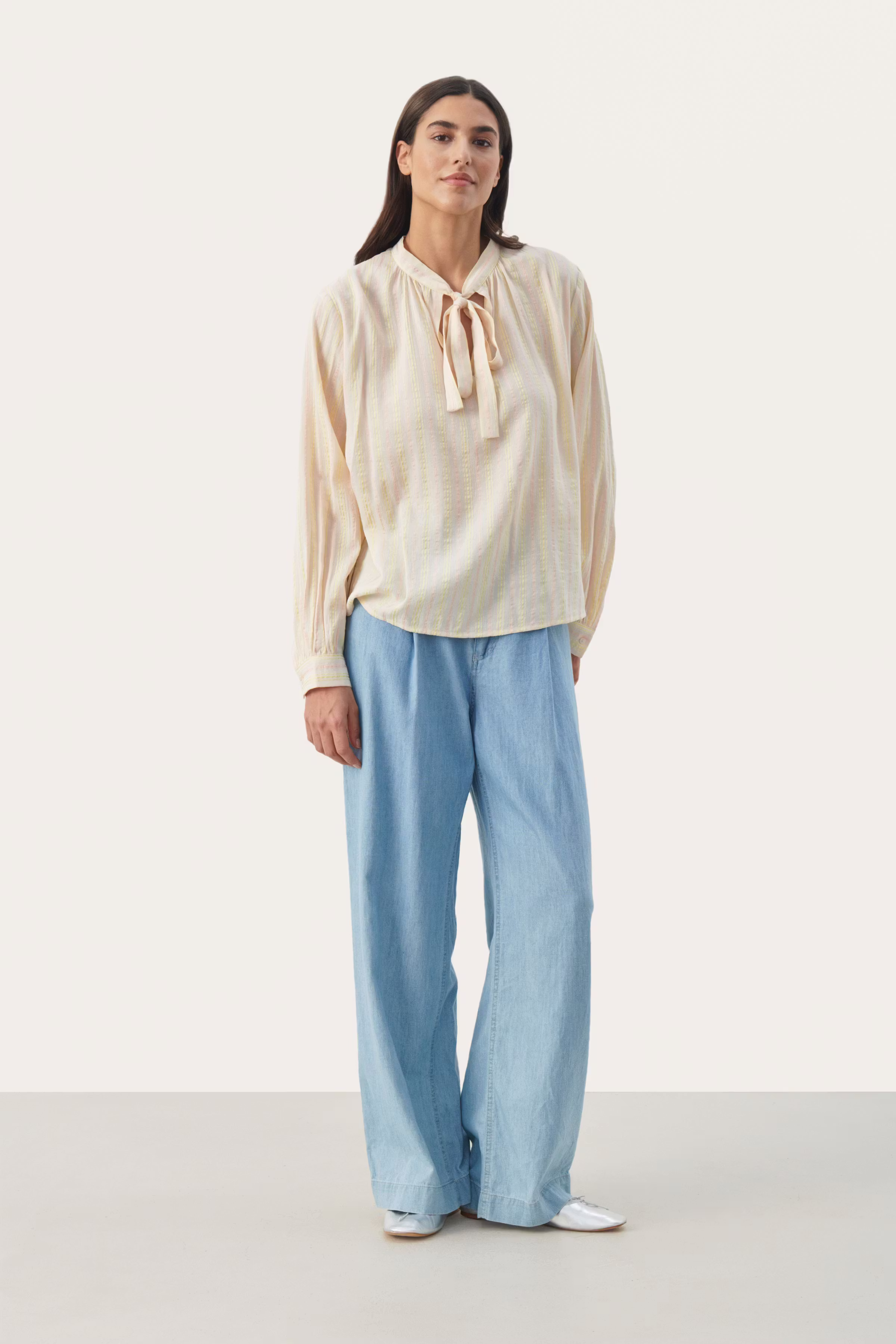 EpokePW Blouse LOOKBOOK FRONT 30308465-302769