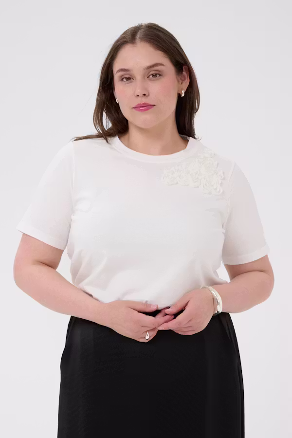 KClucie T-shirt LOOKBOOK FRONT 10584025-110602
