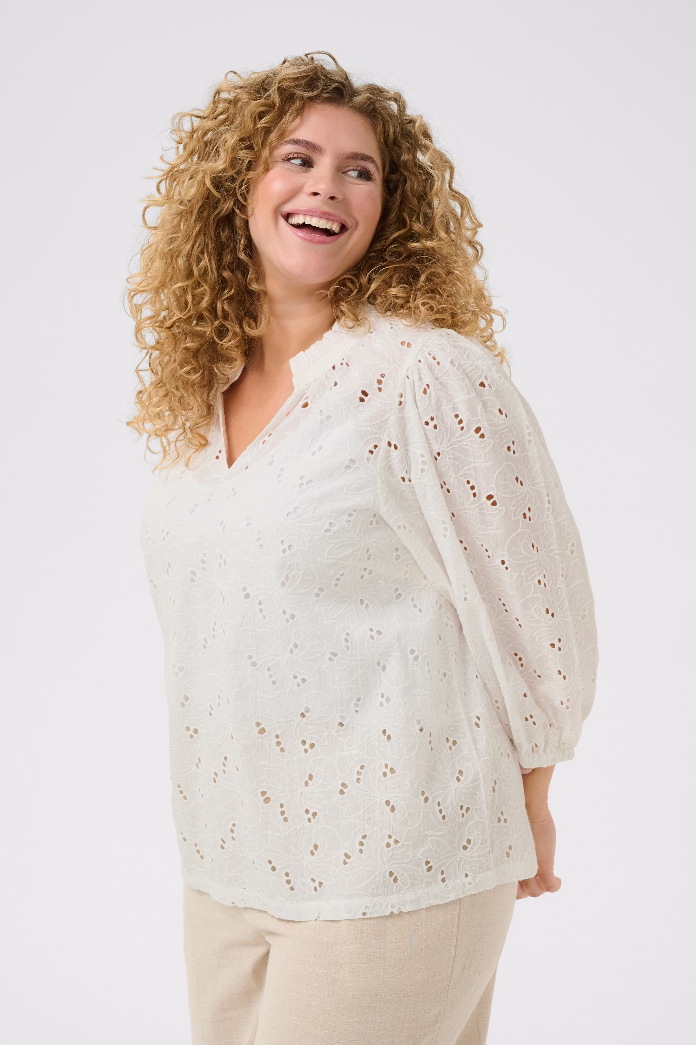 KCtenna Blouse LOOKBOOK FRONT 10583239-110602