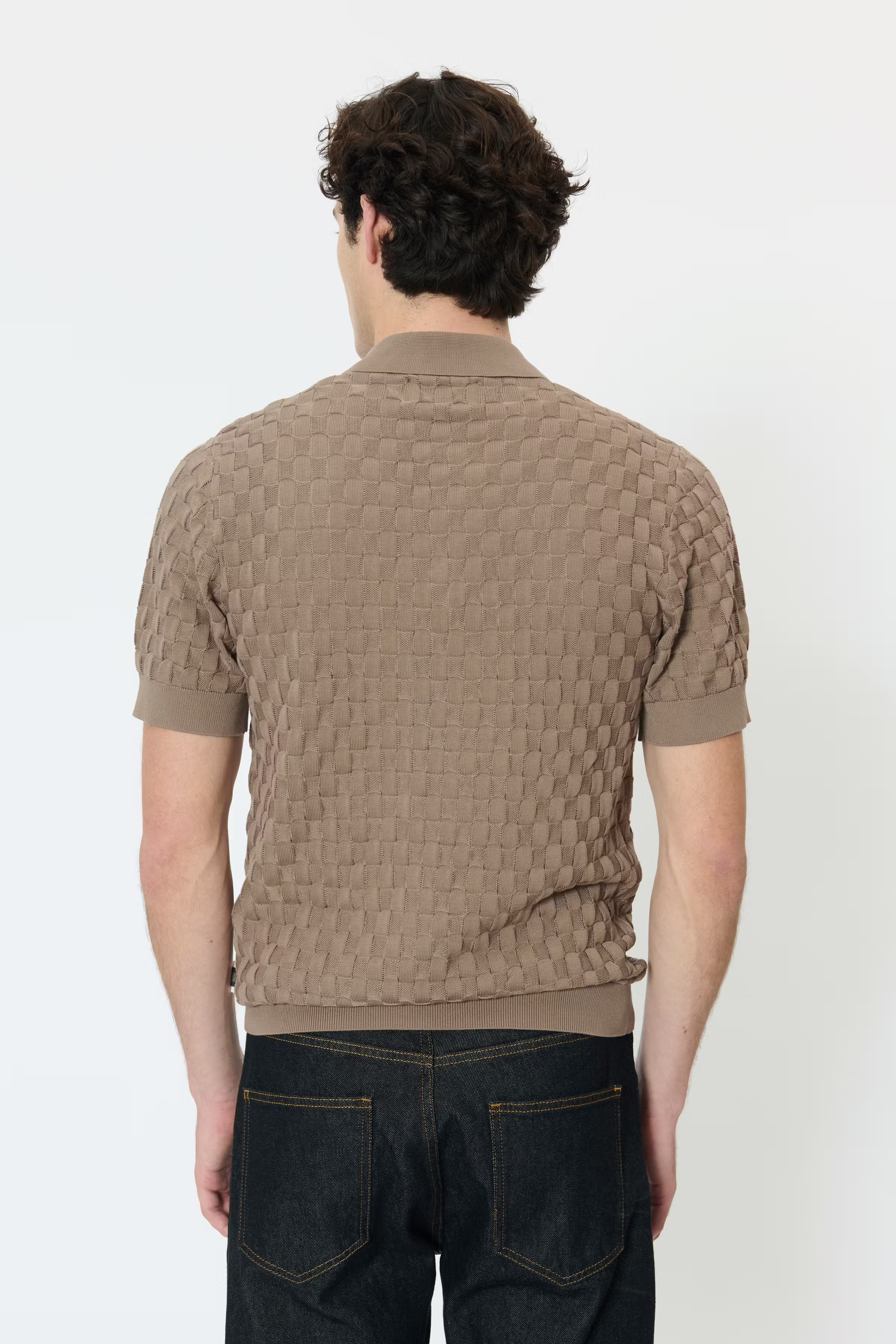 MApolo Heritage Pullover LOOKBOOK BACK 30207802-181112