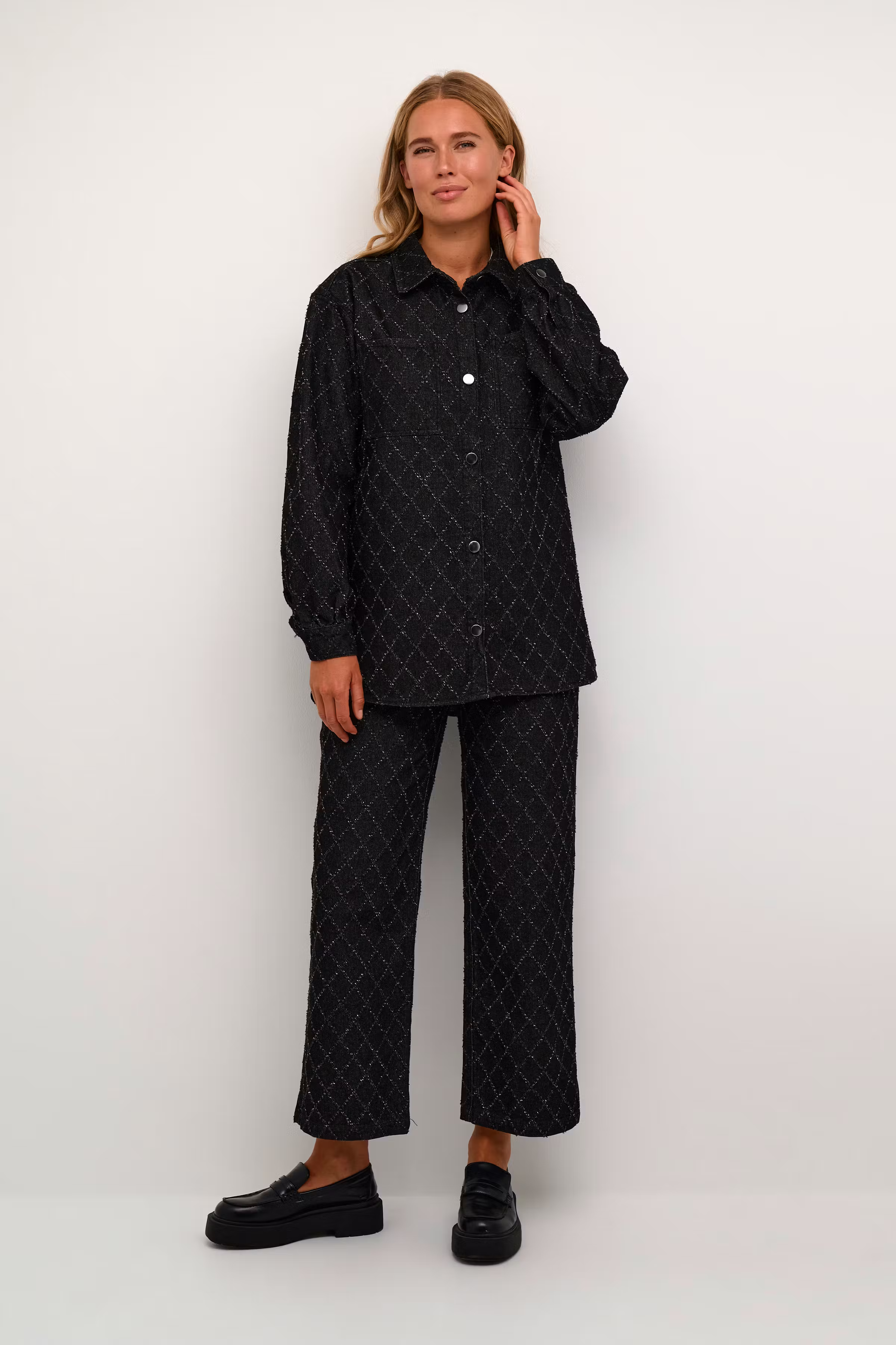 KAolivia Skjorte LOOKBOOK FRONT 10508392-103161