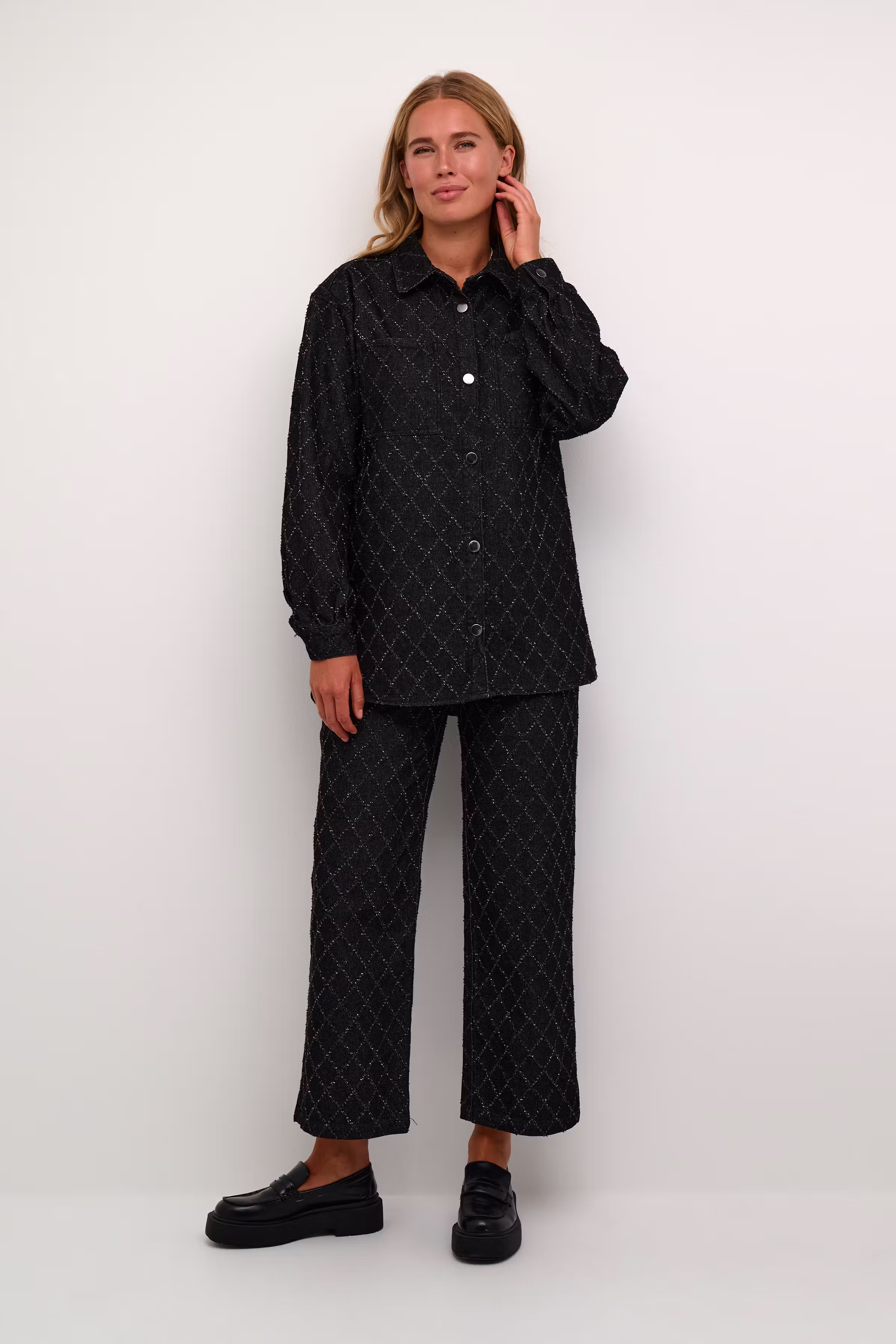 KAolivia Skjorte LOOKBOOK FRONT 10508392-103161