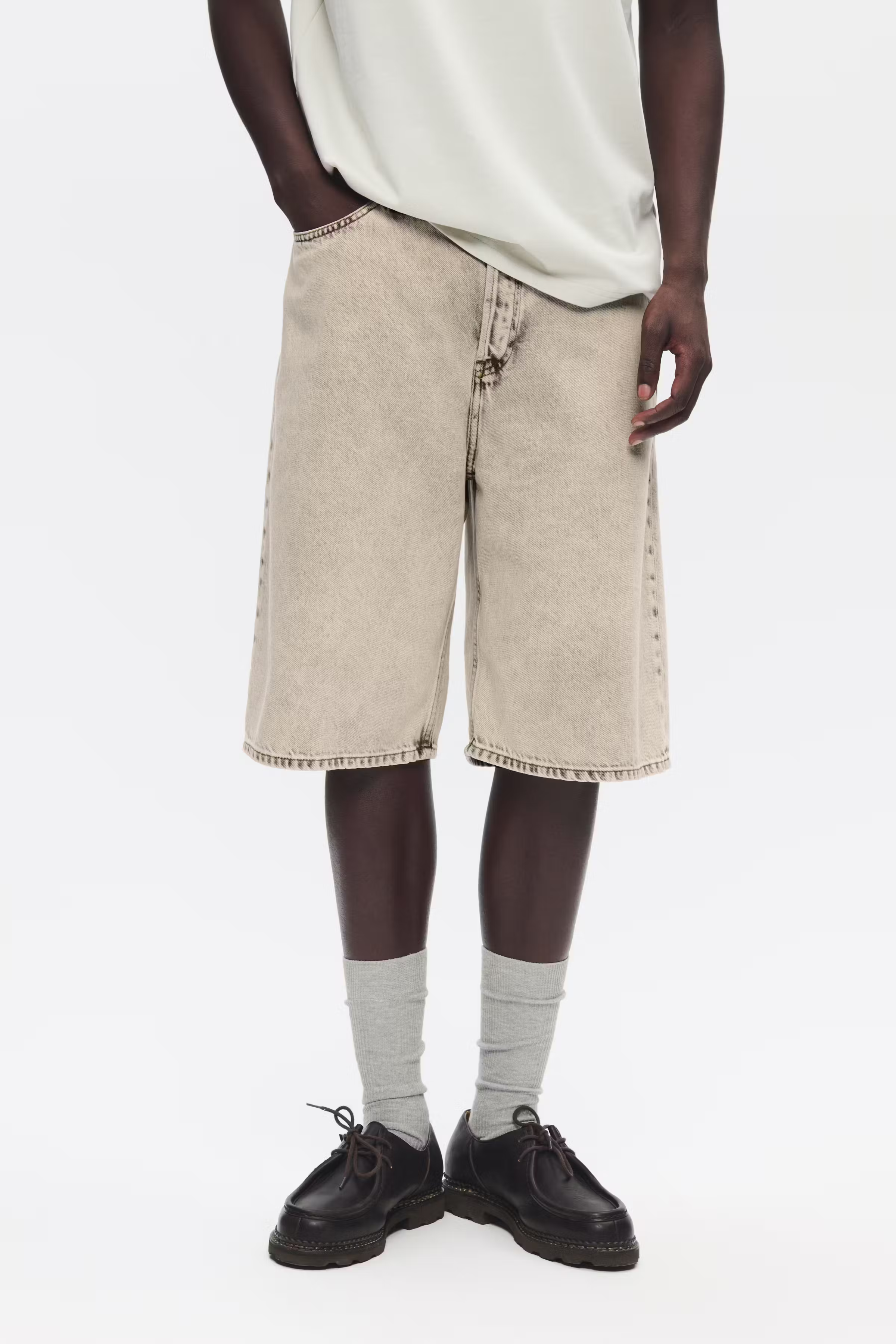 WWType 16 Jorts LOOKBOOK FRONT 30252023-304679