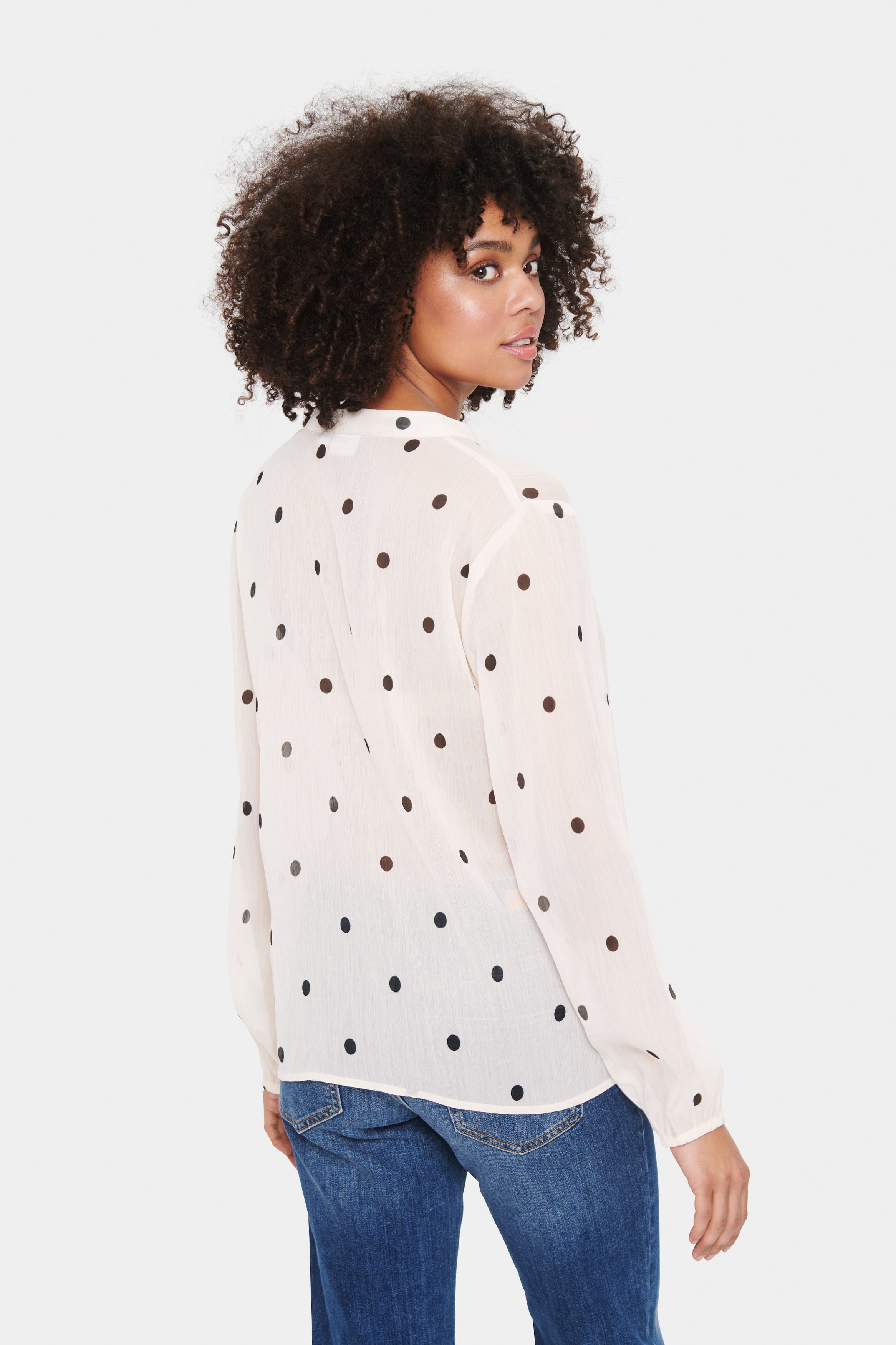 ValerieSZ Blouse LOOKBOOK BACK 30511688-600330