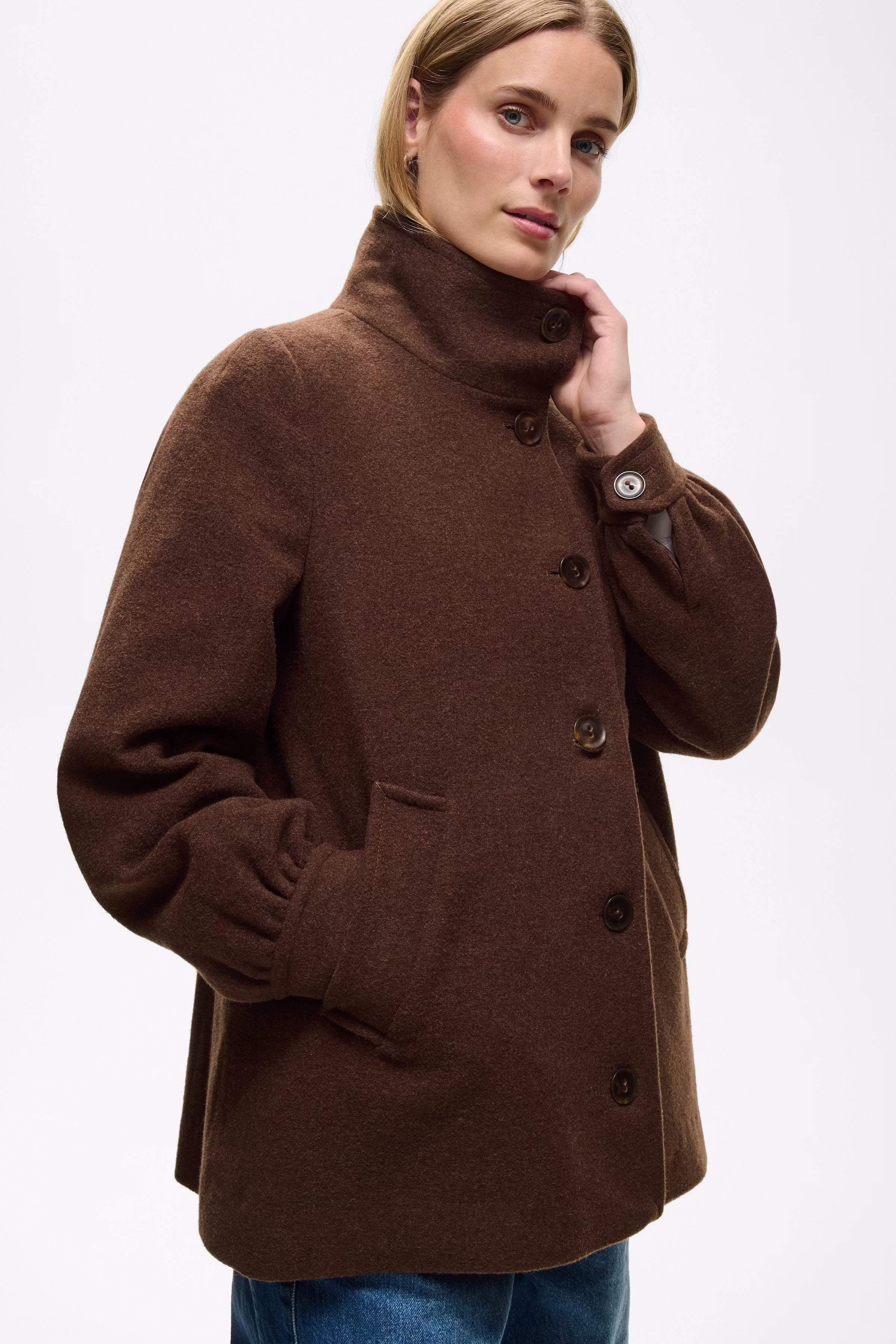 CeciliaPW Mantel LOOKBOOK DETAIL 30310639-1912231