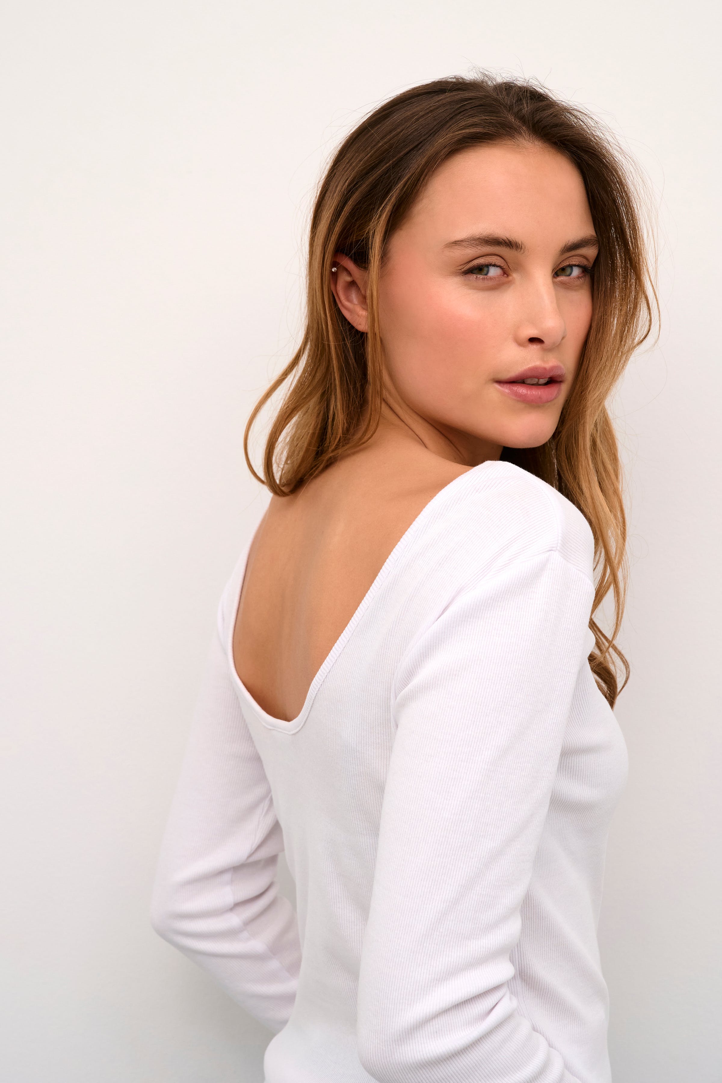 KAcarna T-shirt LOOKBOOK DETAIL 10552316-110601